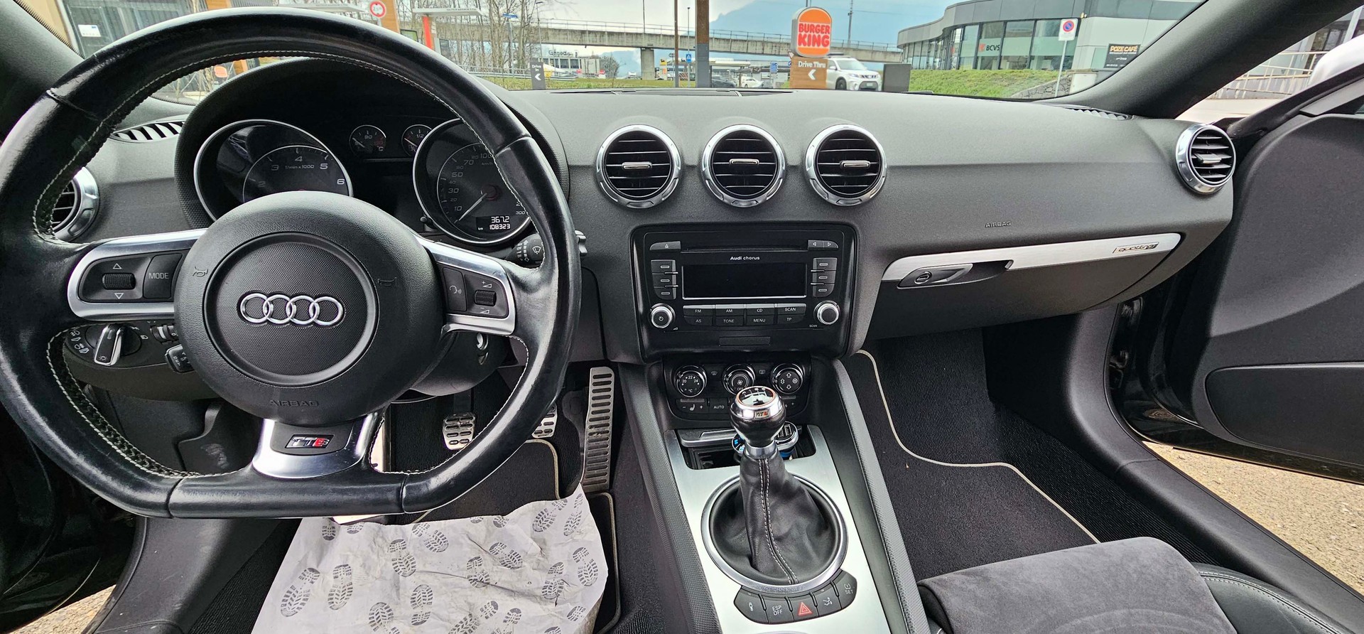 AUDI TTS Roadster 2.0 TFSI quattro-image-6