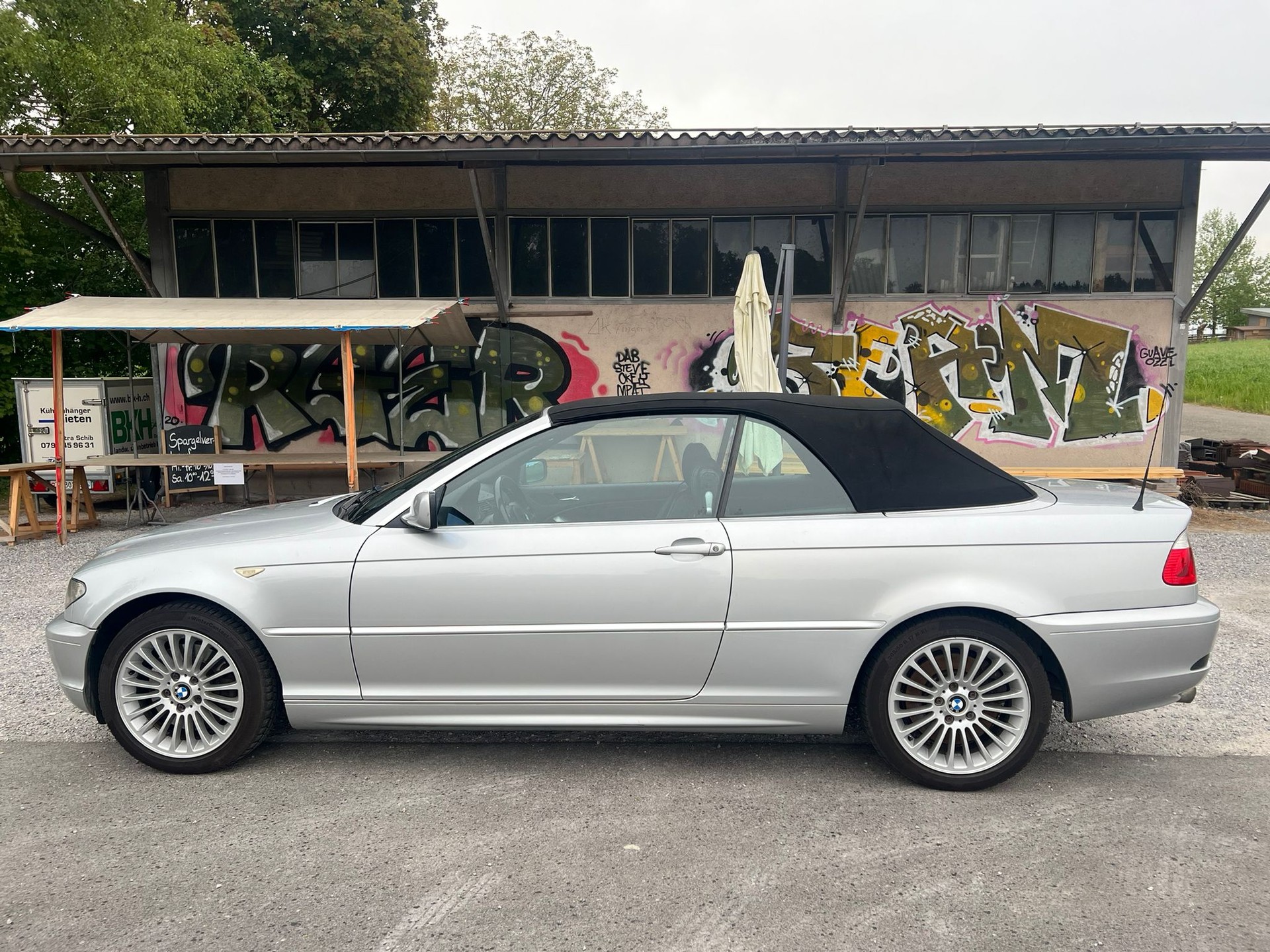 BMW 330Ci Cabriolet-image-4