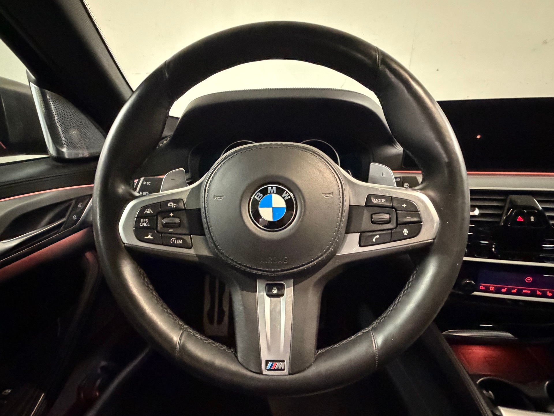 BMW M550d xDrive Touring Steptronic-image-13