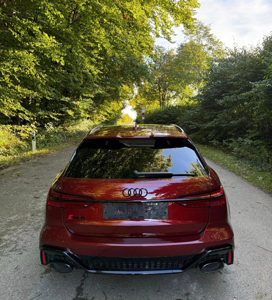 AUDI RS6 Avant 4.0 TFSI V8 Performance quattro-showroom-element-3