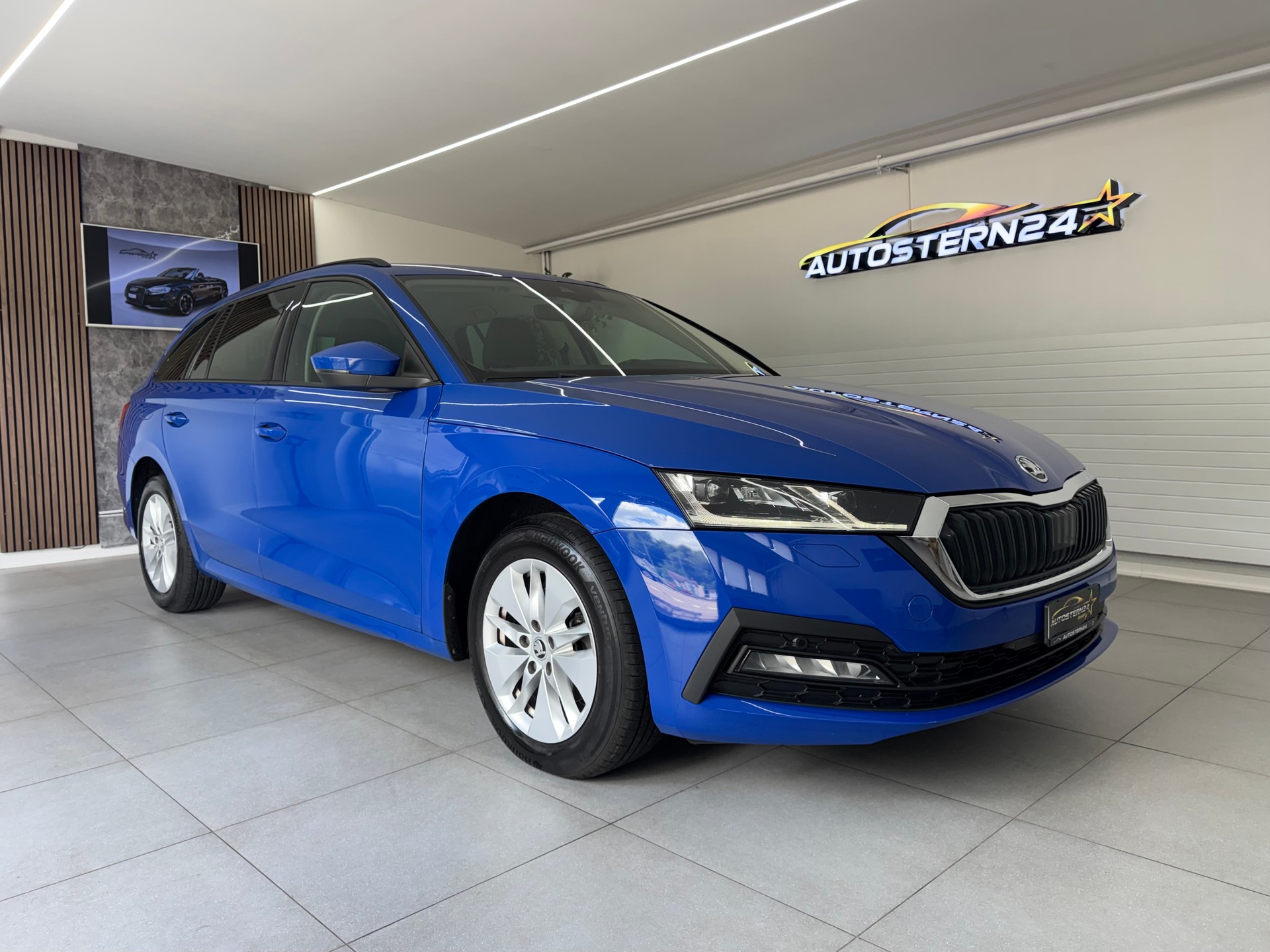 SKODA Octavia Combi 2.0 TDI DSG Style*CH-Fahrzeug*Frisch MFK*-showroom-element-1