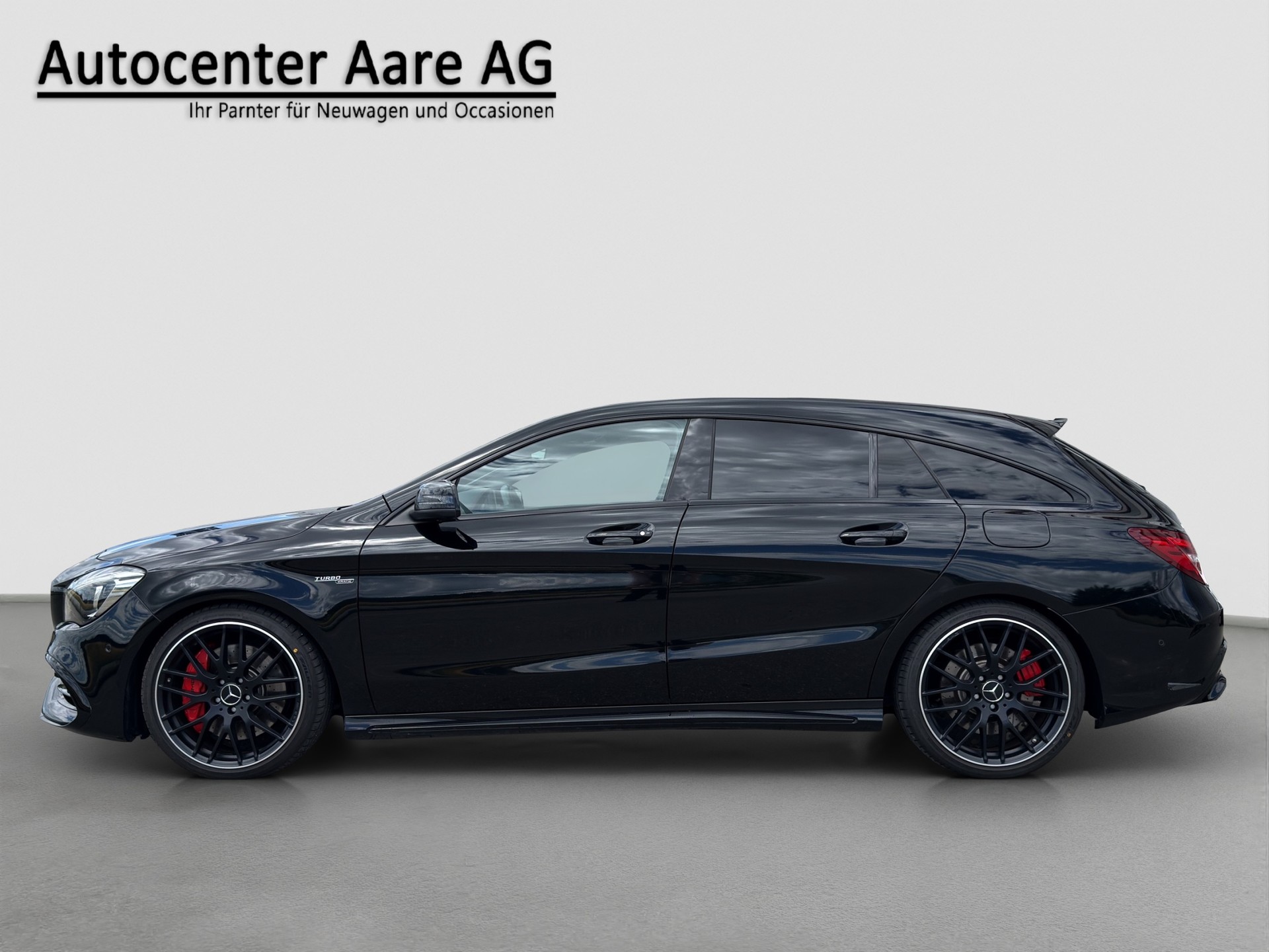 MERCEDES-BENZ CLA Shooting Brake 45 AMG 4Matic Speedshift-showroom-element-3