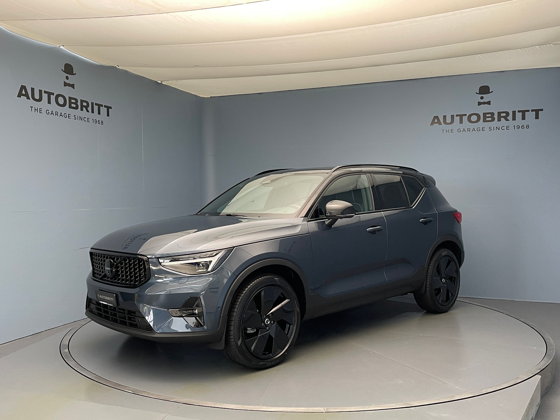 VOLVO XC40 2.0 B4 MH Black Edition