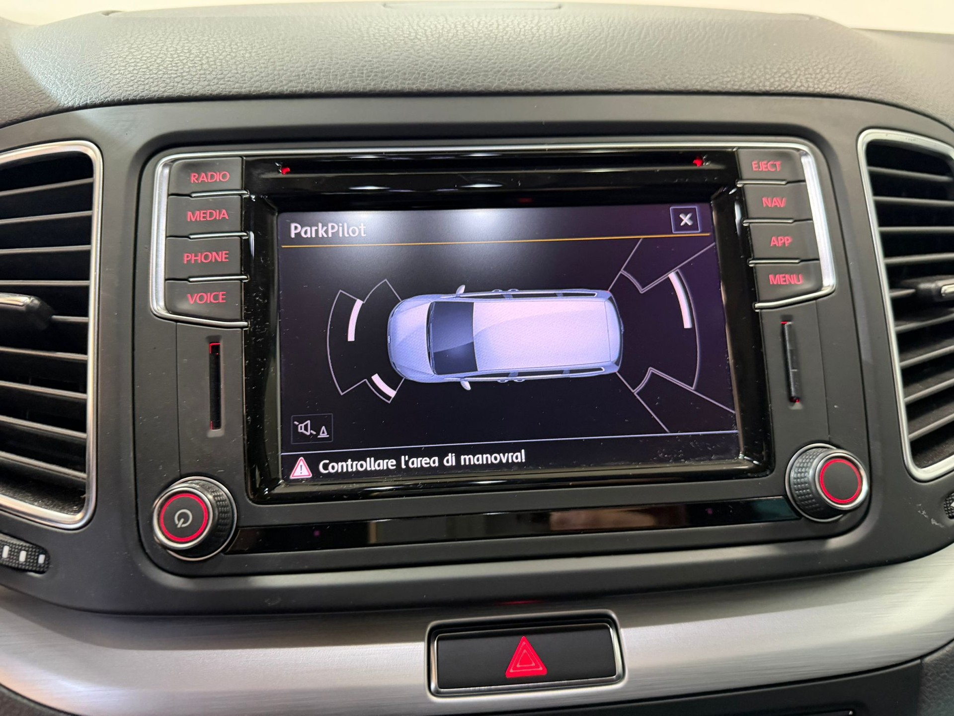 VW Sharan 1.4 TSI BlMT Comfortline DSG-image-12