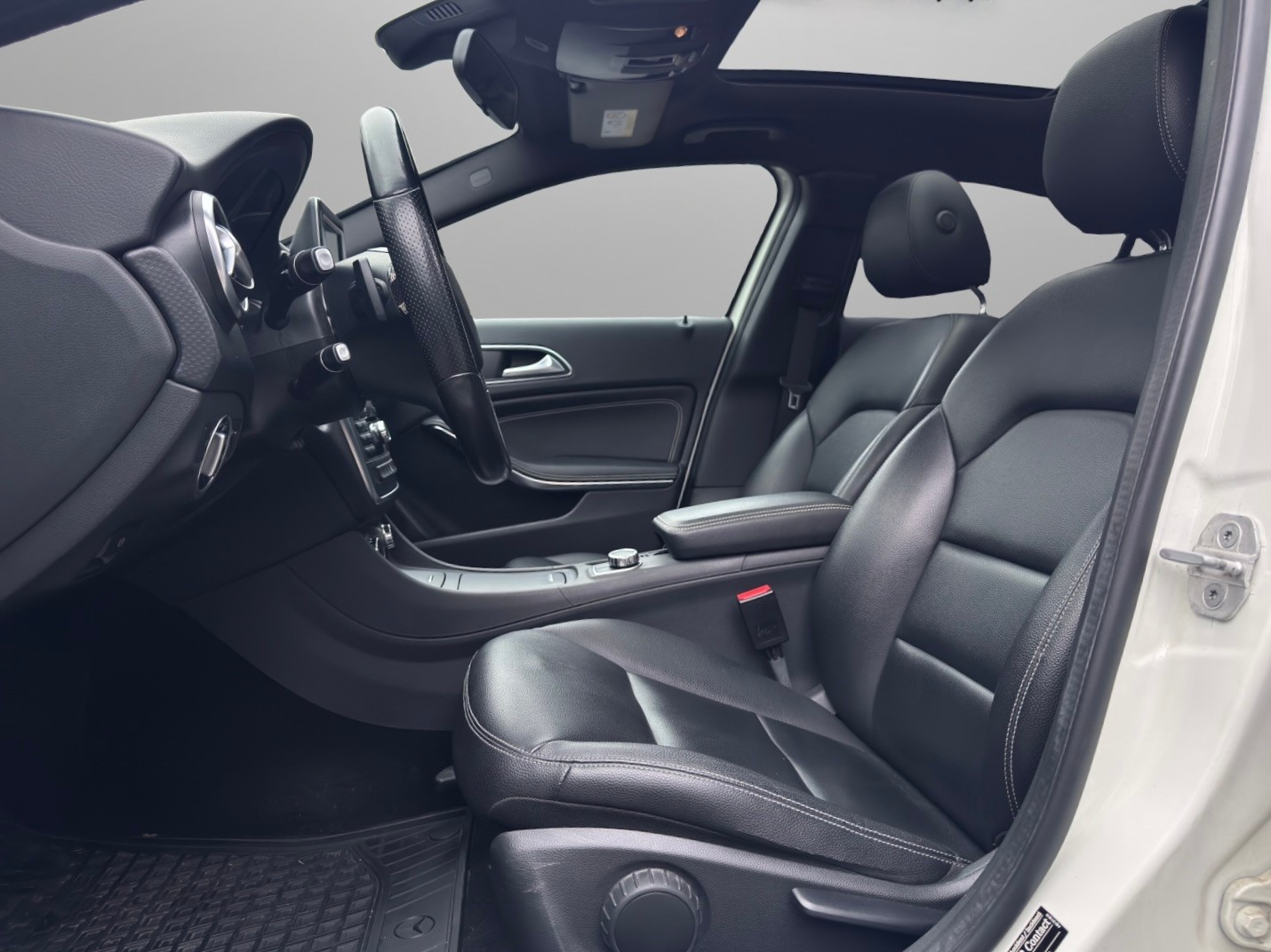 MERCEDES-BENZ A 220 Urban 4Matic 7G-DCT-image-7
