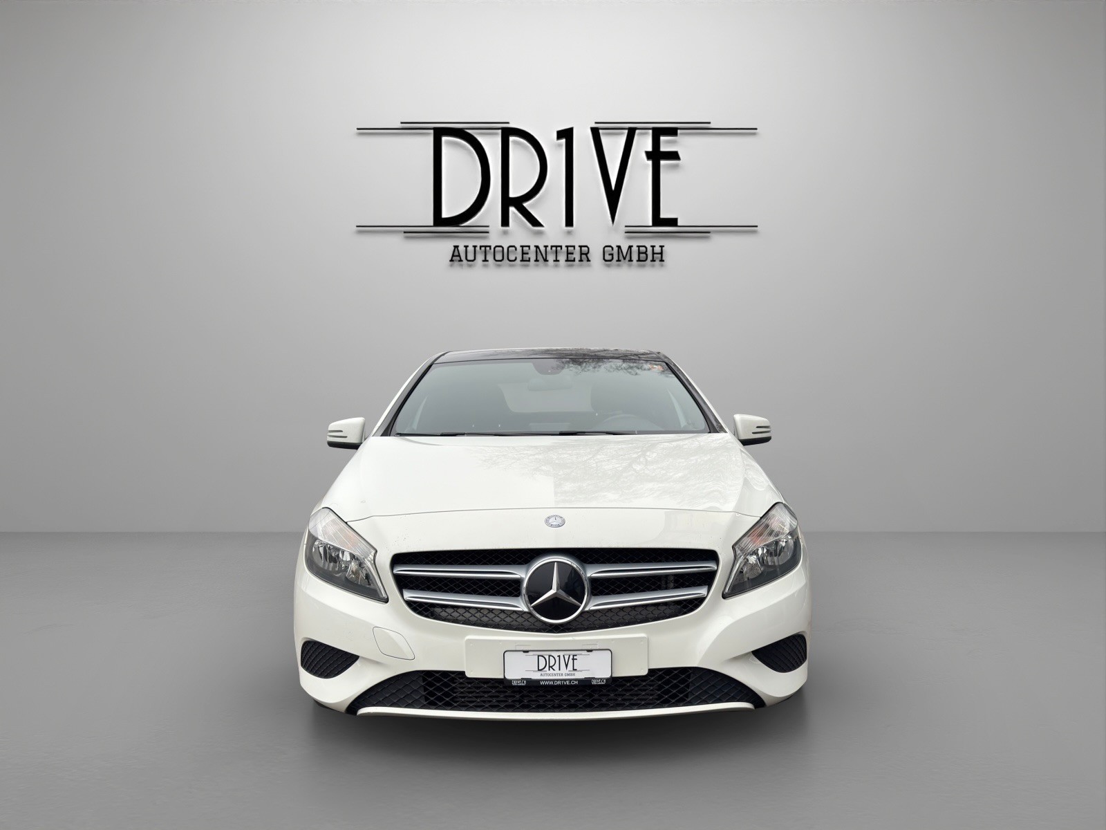 MERCEDES-BENZ A 220 Urban 4Matic 7G-DCT-showroom-element-1