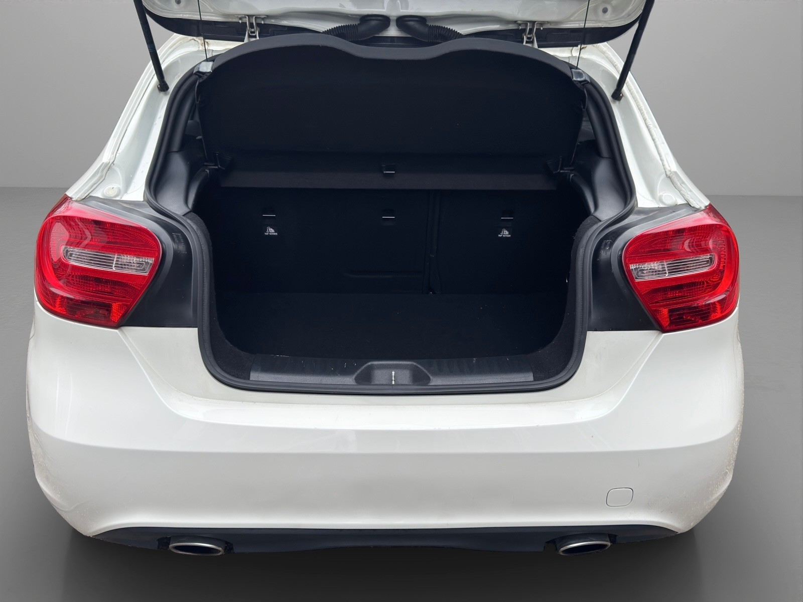 MERCEDES-BENZ A 220 Urban 4Matic 7G-DCT-image-12