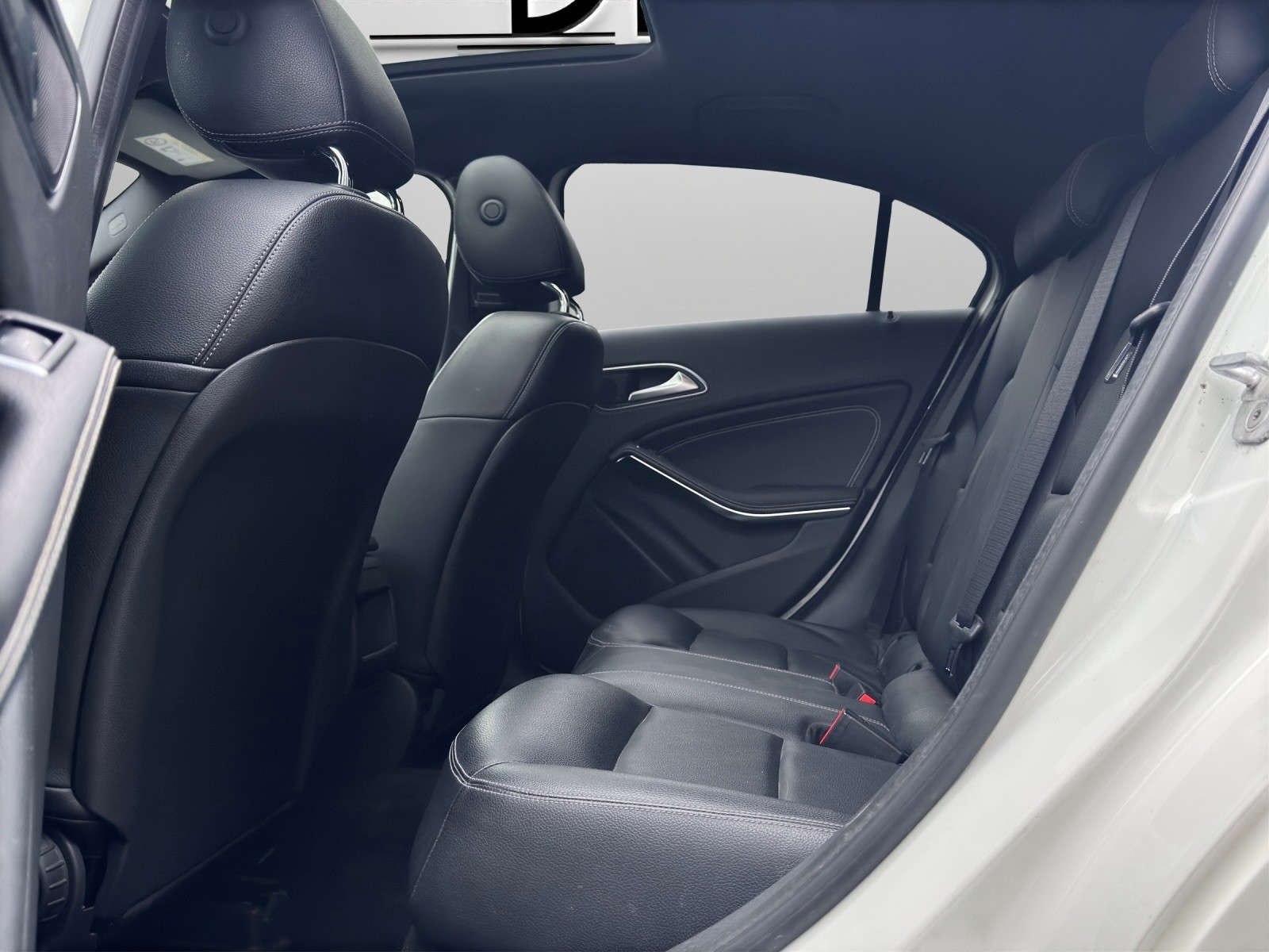 MERCEDES-BENZ A 220 Urban 4Matic 7G-DCT-image-11
