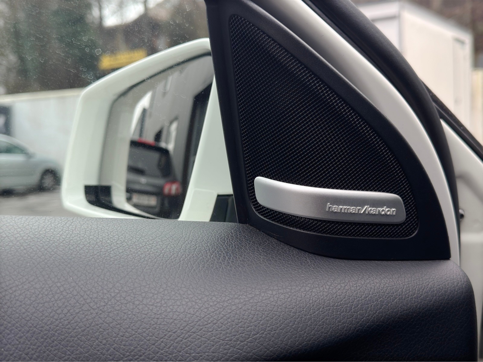 MERCEDES-BENZ A 220 Urban 4Matic 7G-DCT-image-18