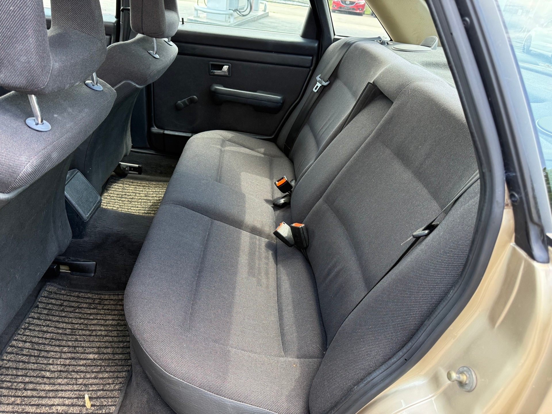 AUDI 100 2.3 CD-image-10