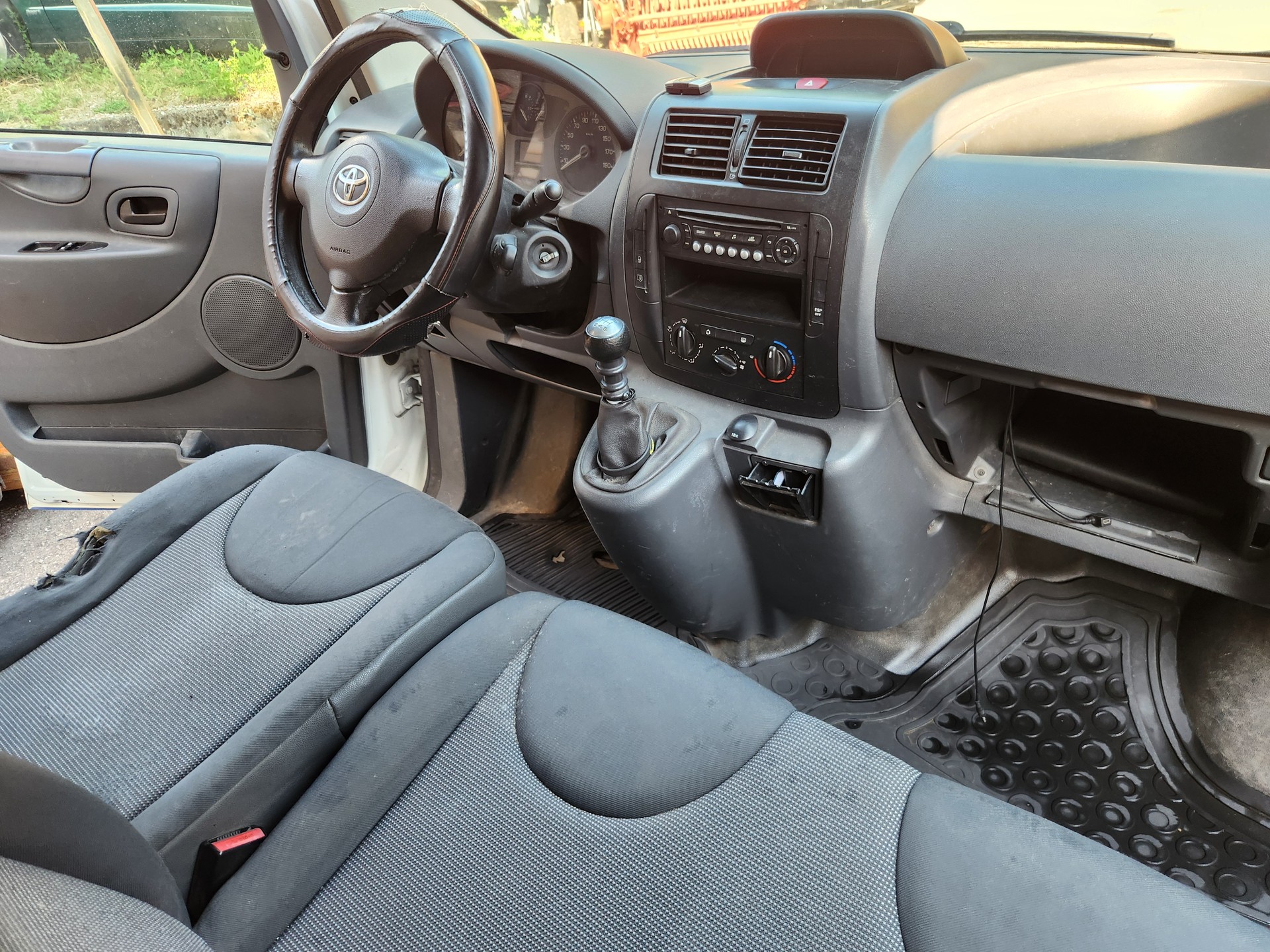 TOYOTA Proace 2.0D Panel Van Terra L2H1-image-9