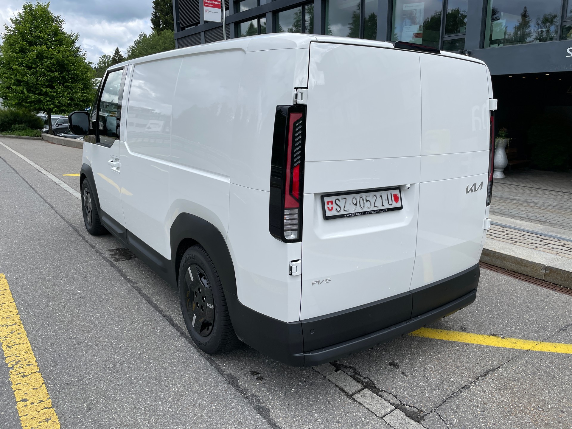 KIA PV5 Cargo 71.2 kWh Plus Würth EDITION Handwerkerausbau-image-22