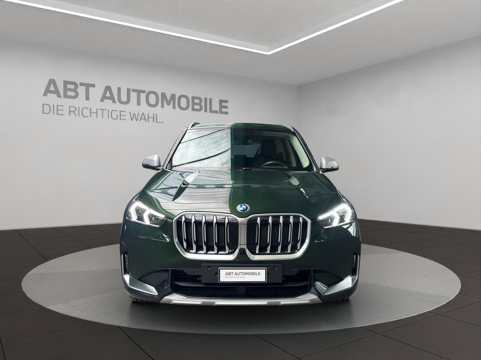 BMW X1 30e xDrive-showroom-element-2