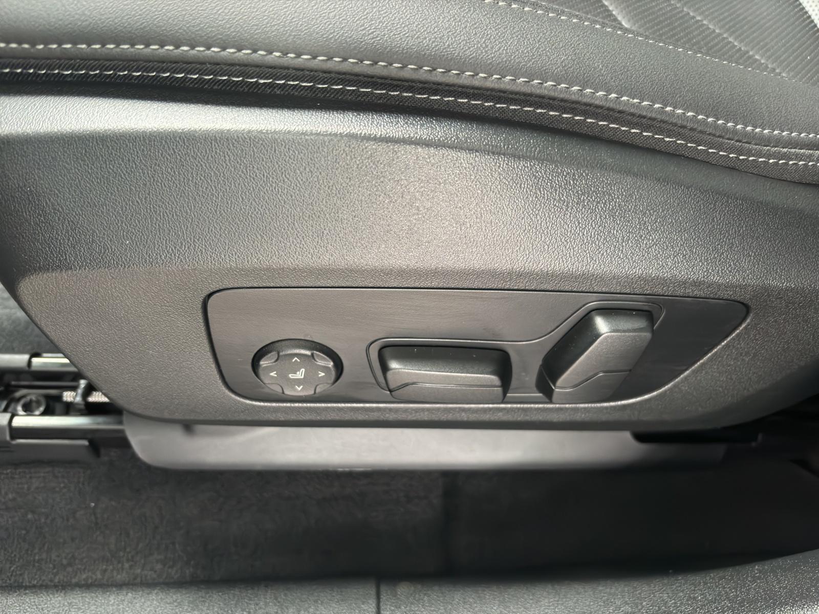 BMW X1 30e xDrive-image-22
