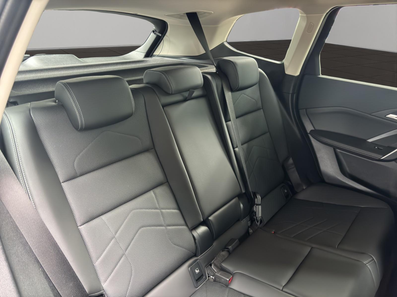 BMW X1 30e xDrive-image-12
