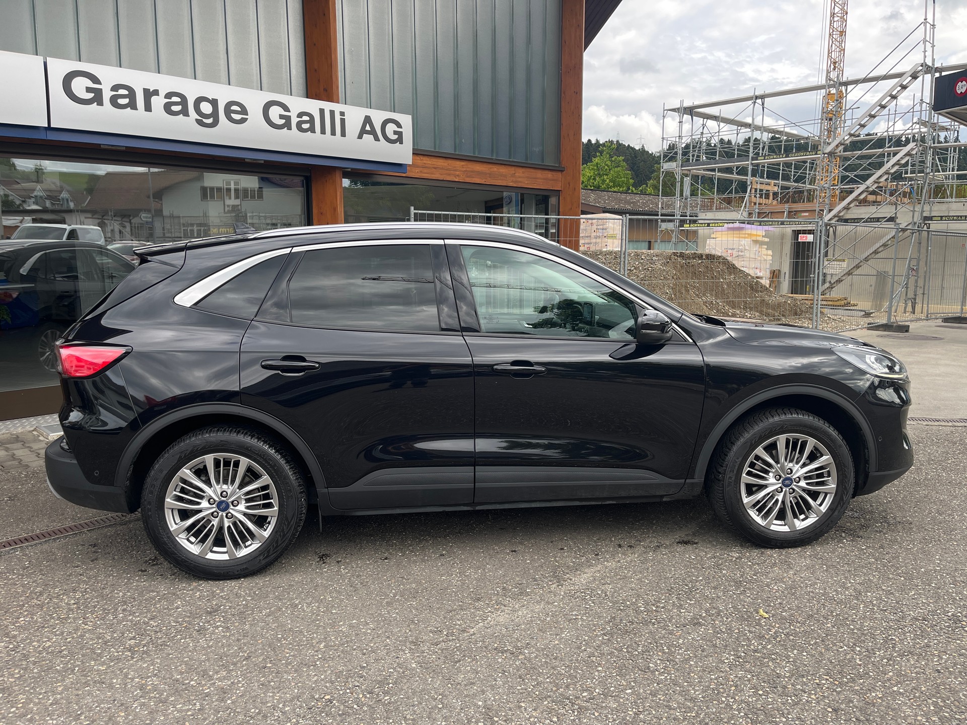 FORD Kuga 2.5 FHEV Titanium X 4WD-image-7