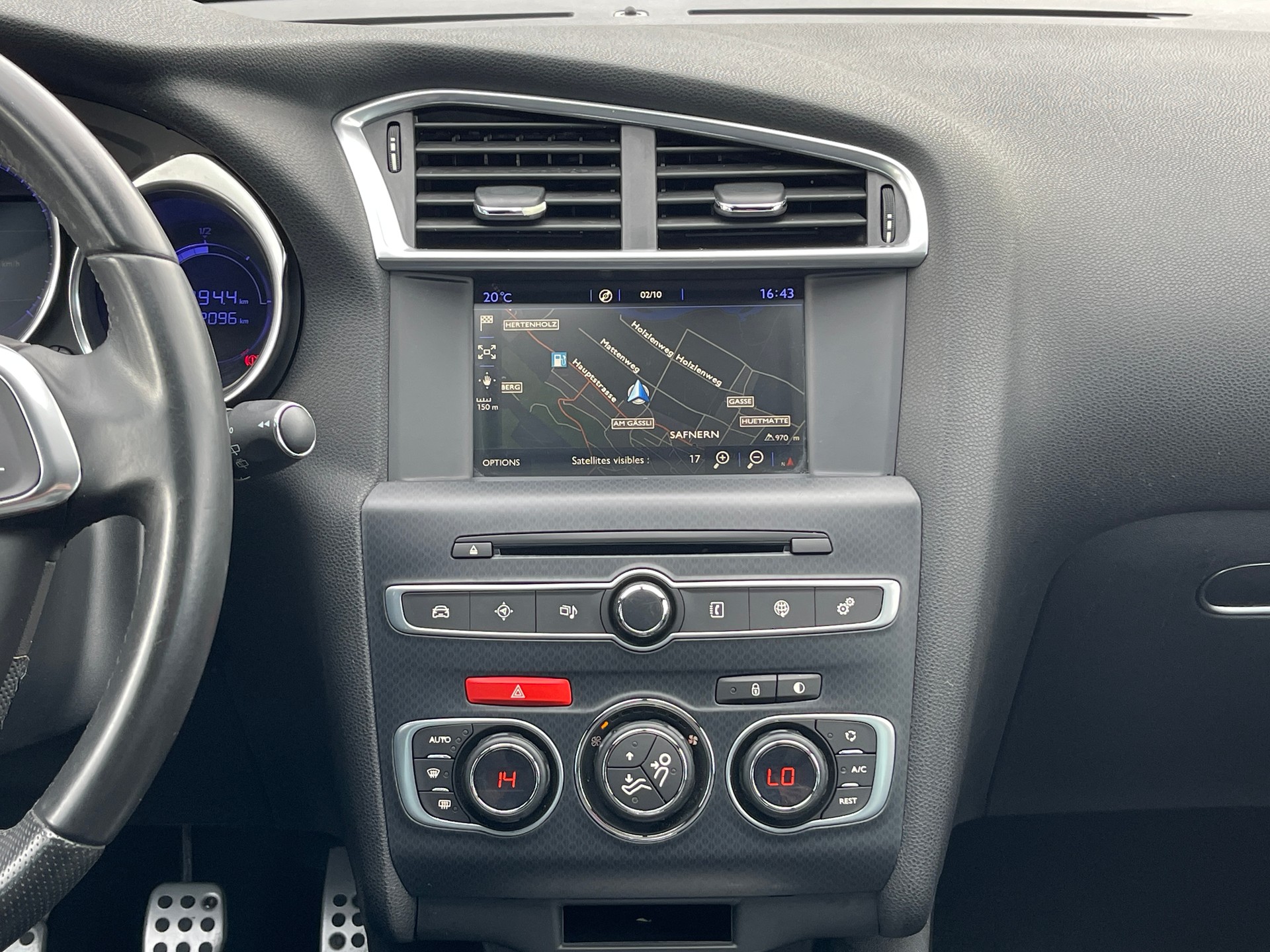 DS AUTOMOBILES DS 4 1.2 Pure Tech Faubourg Addict-image-9
