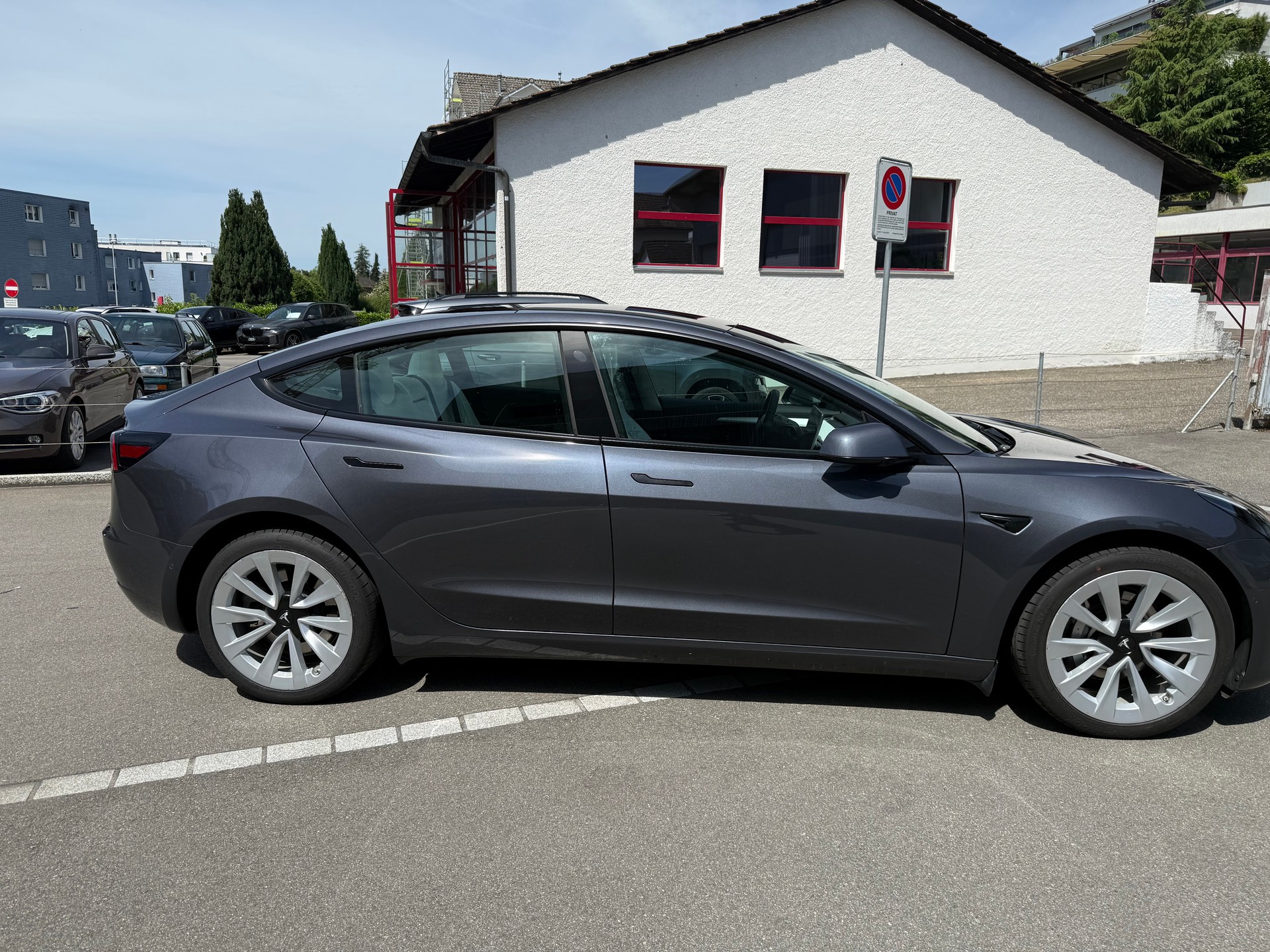 TESLA Basis-image-1