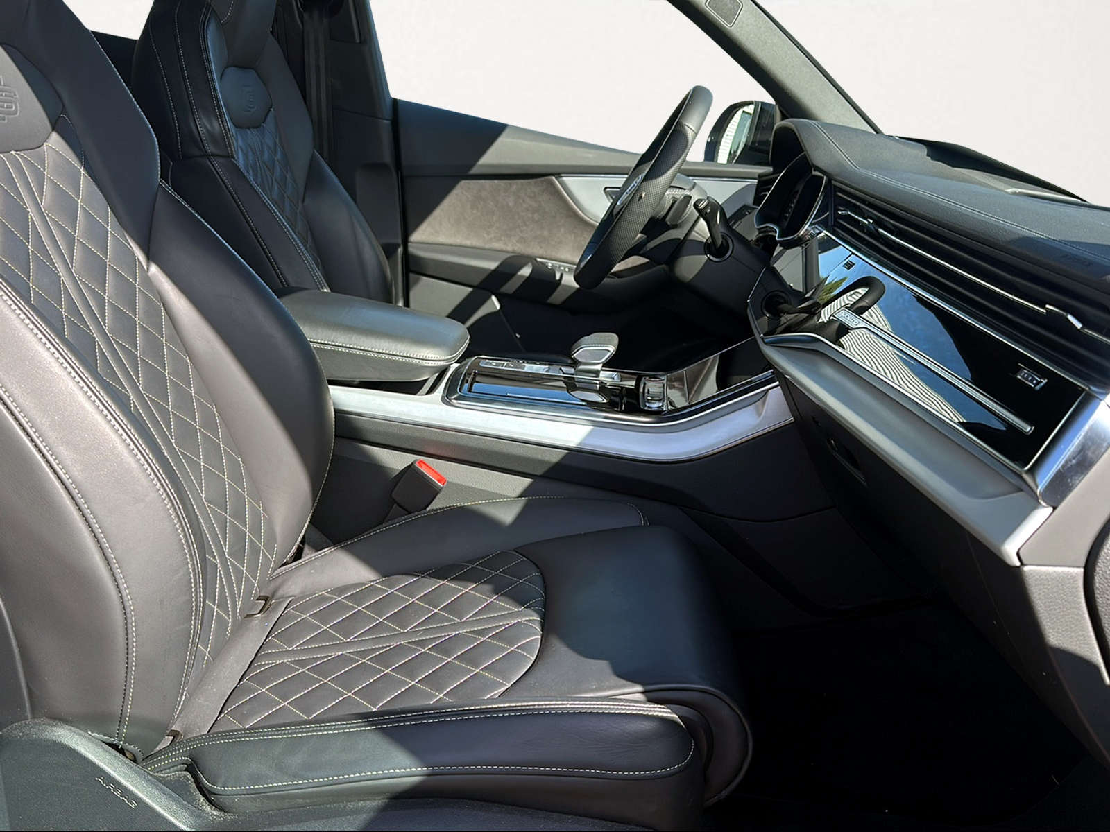 AUDI SQ8 SUV TFSI quattro tiptronic-image-8