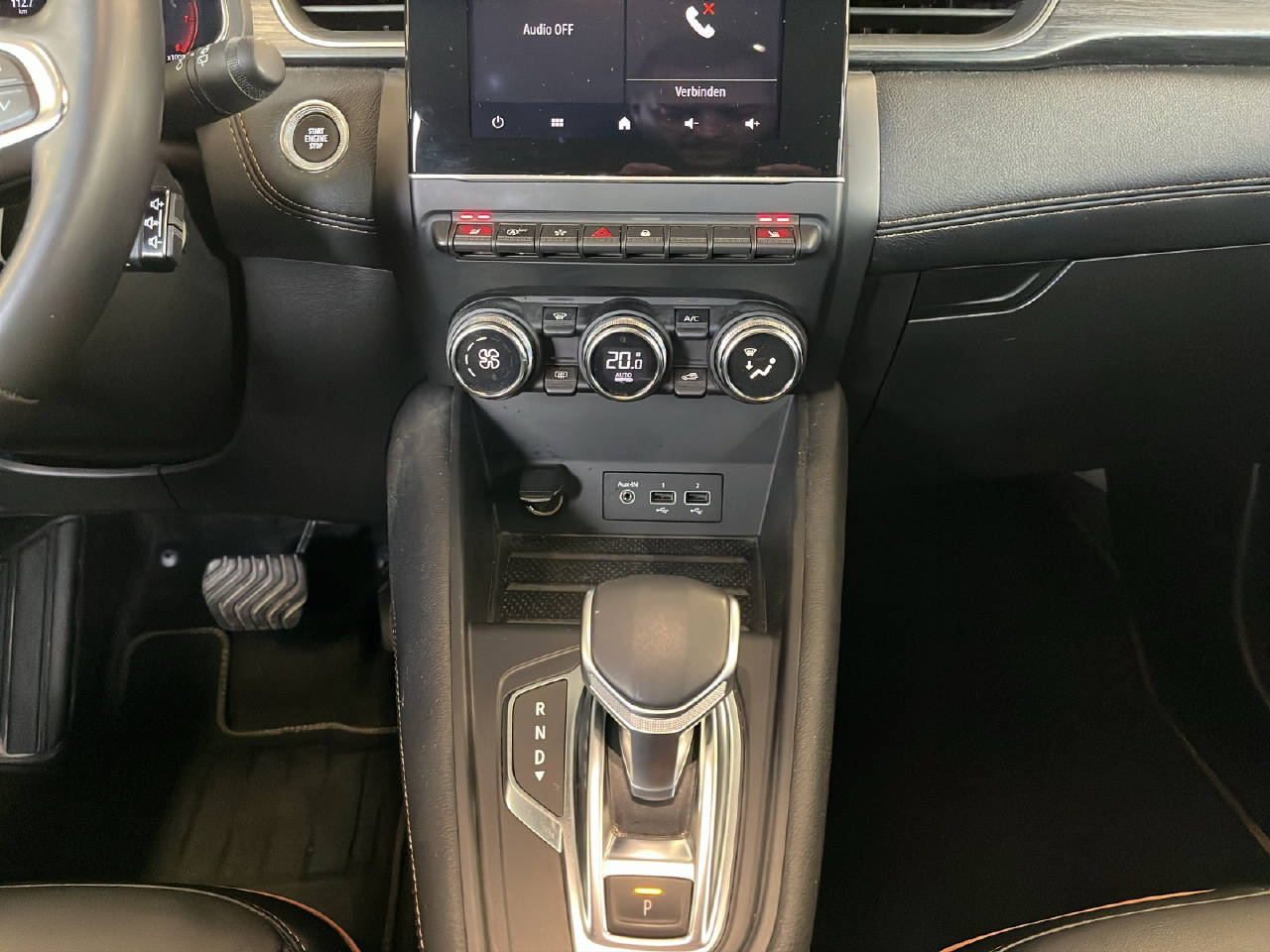 RENAULT Captur 1.3 TCe 140 Initiale EDC-image-10