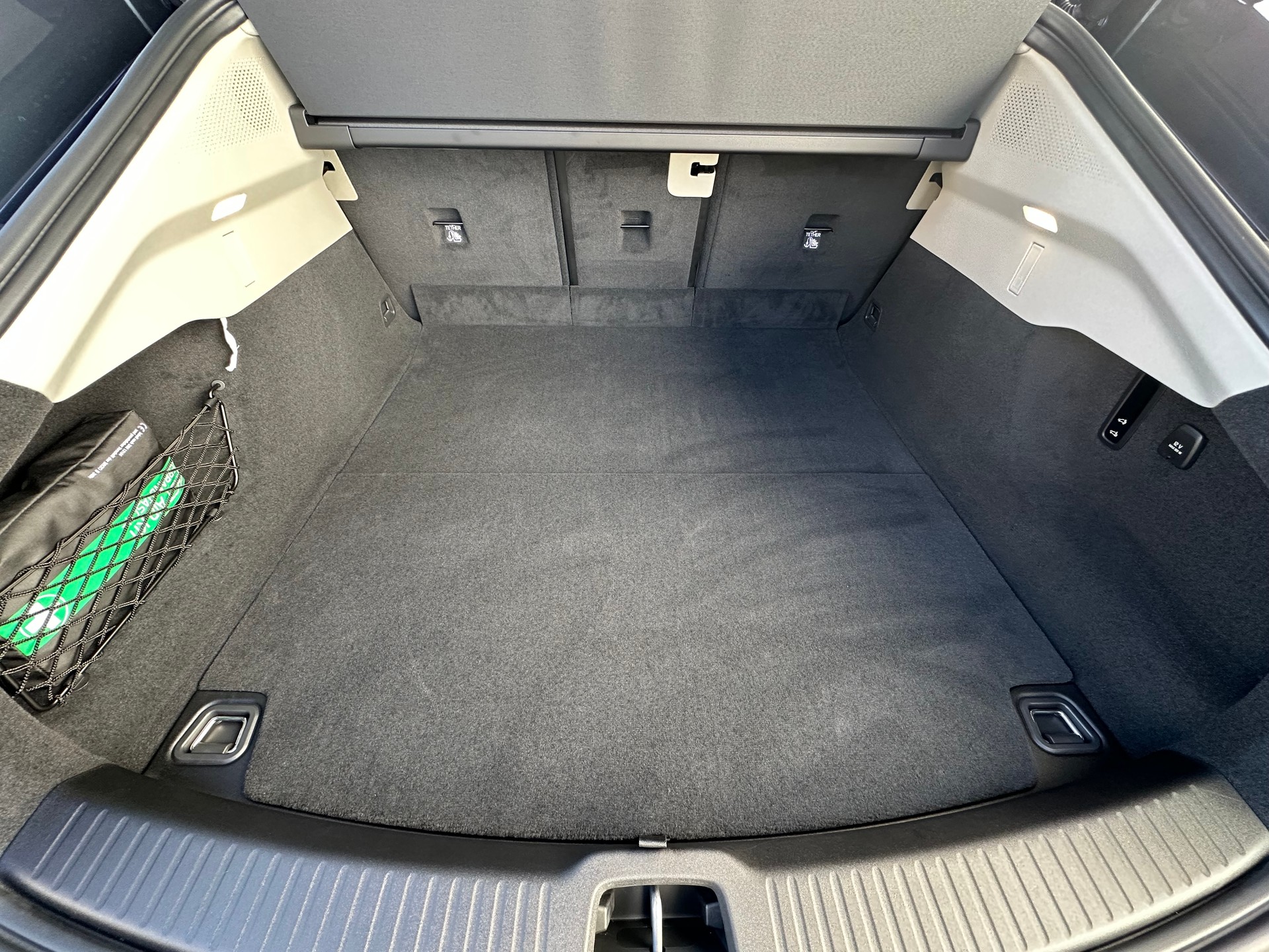 VOLVO ES90 Ultra-image-15