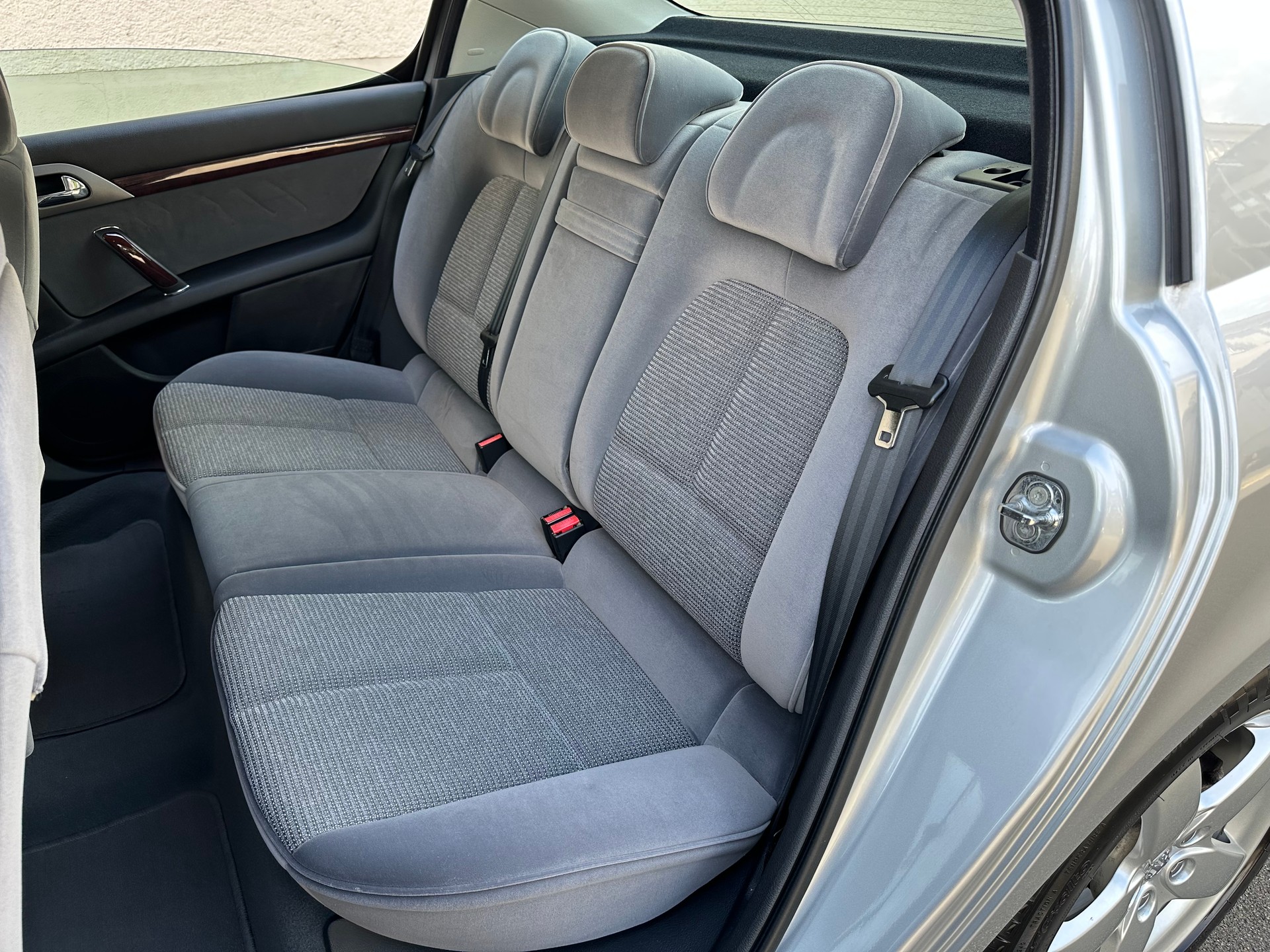 PEUGEOT 407 2.0 ST Executive-image-15
