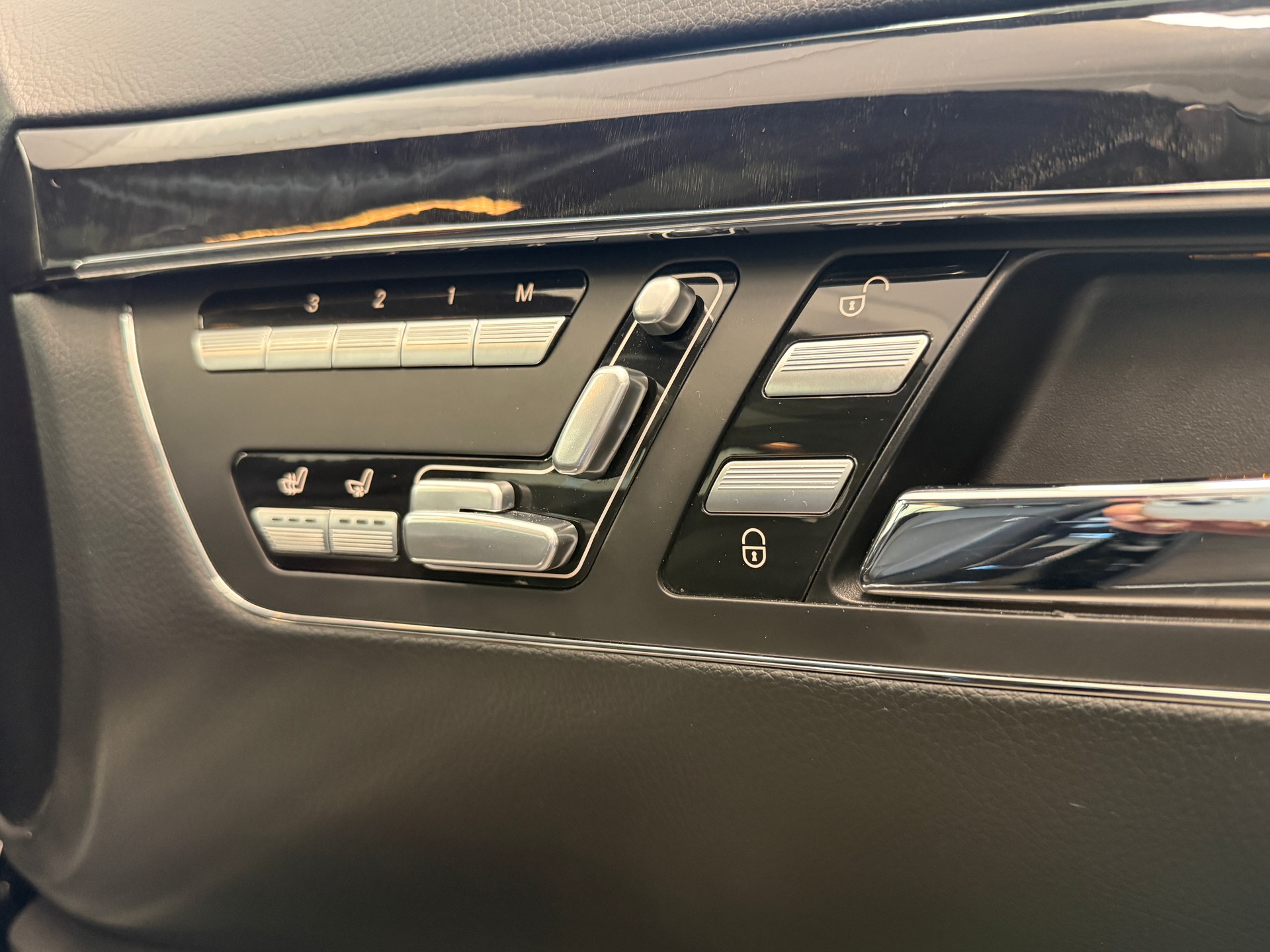 MERCEDES-BENZ S 350 BlueEfficiency SS 4Matic 7G-Tronic Ab 460.- pro Monat-image-15