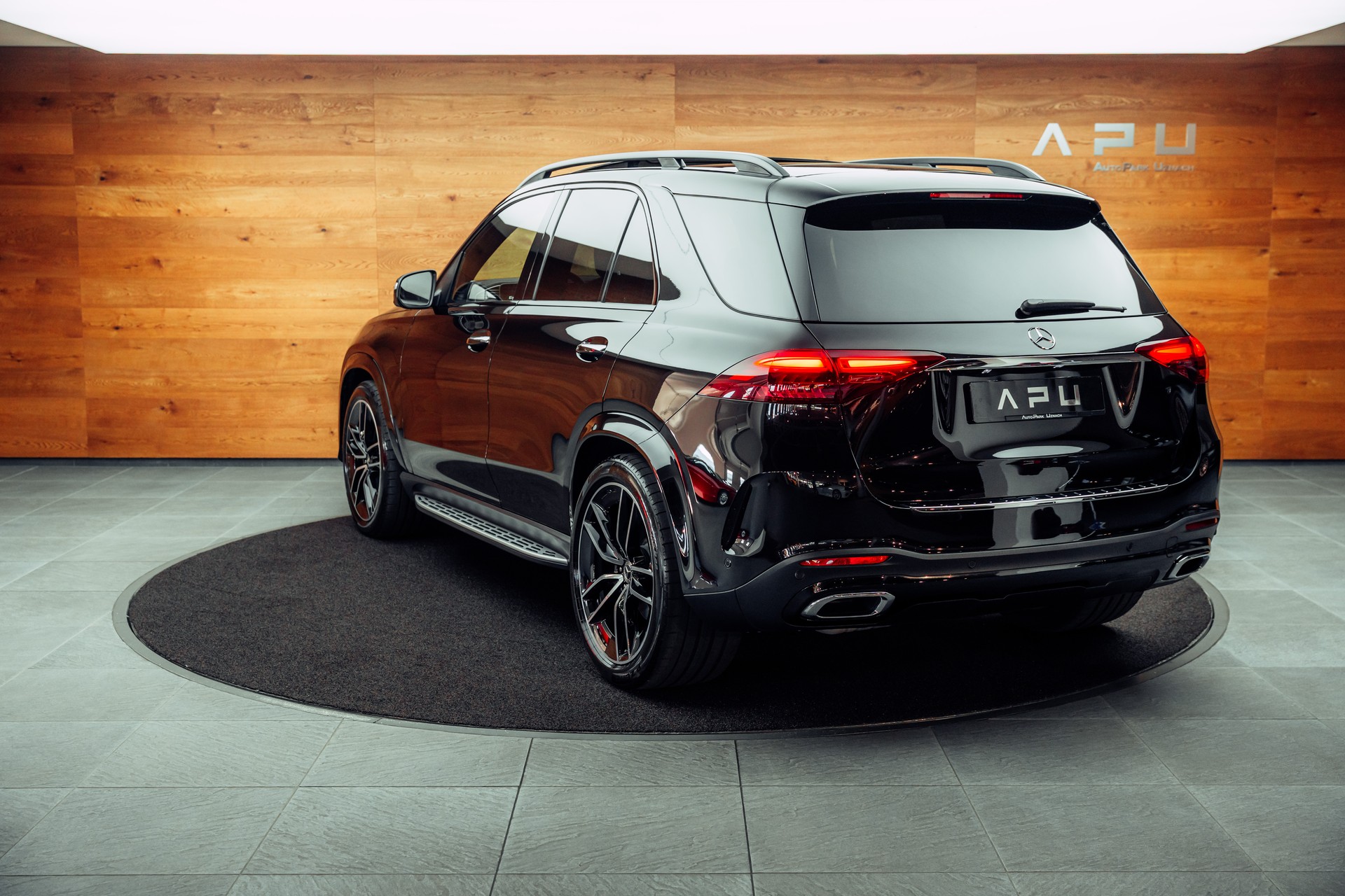 MERCEDES-BENZ GLE 450 d 4Matic AMG 9G-Tronic-showroom-element-2