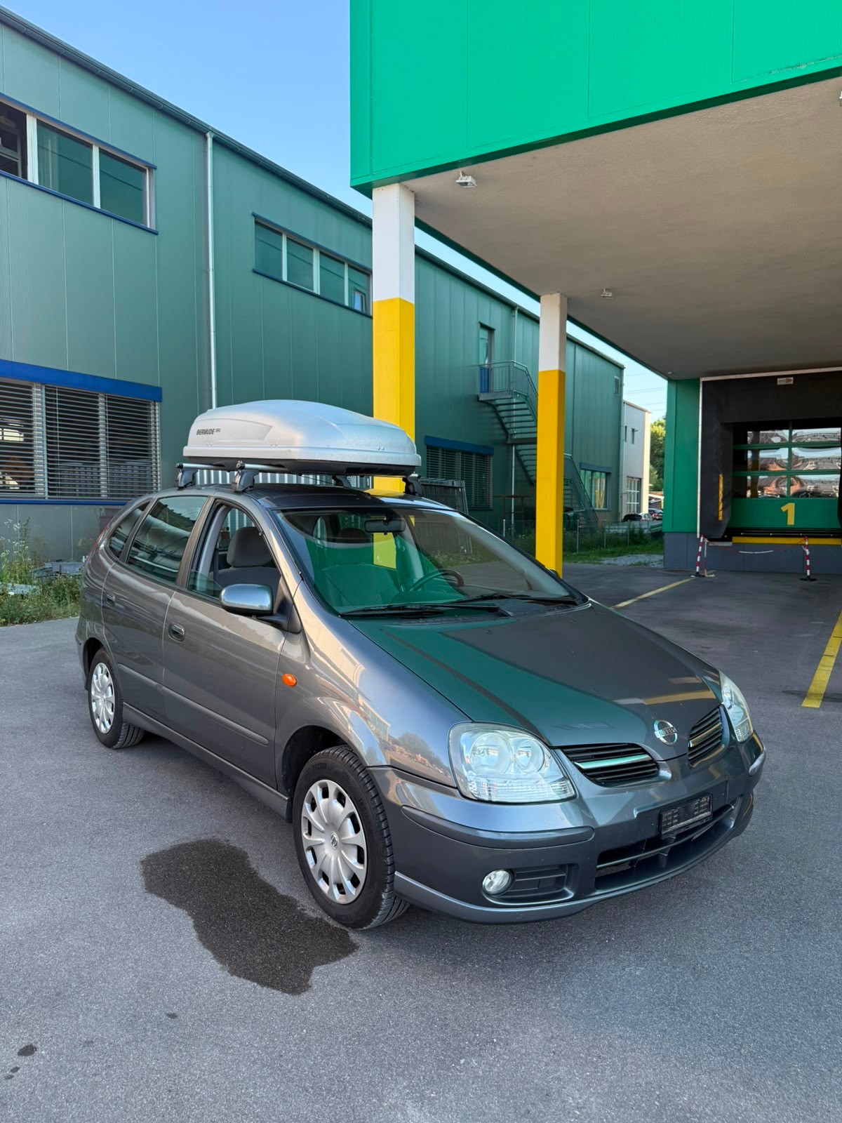 NISSAN Almera Tino 1.8 16V Comfort