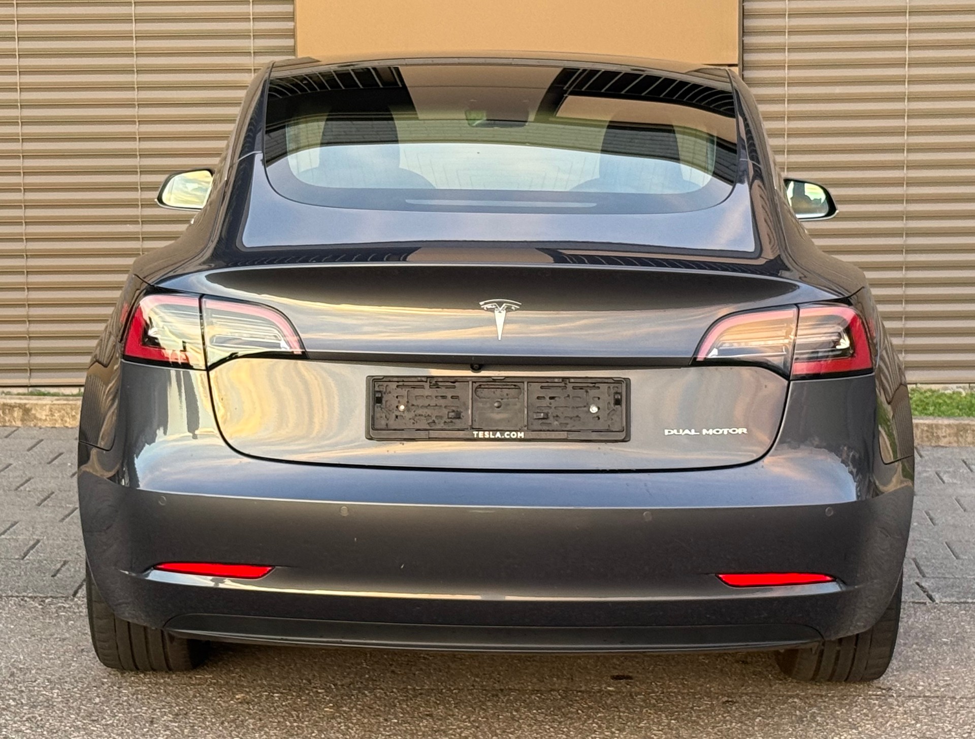 TESLA Model 3 Long Range Dual Motor AWD-image-4