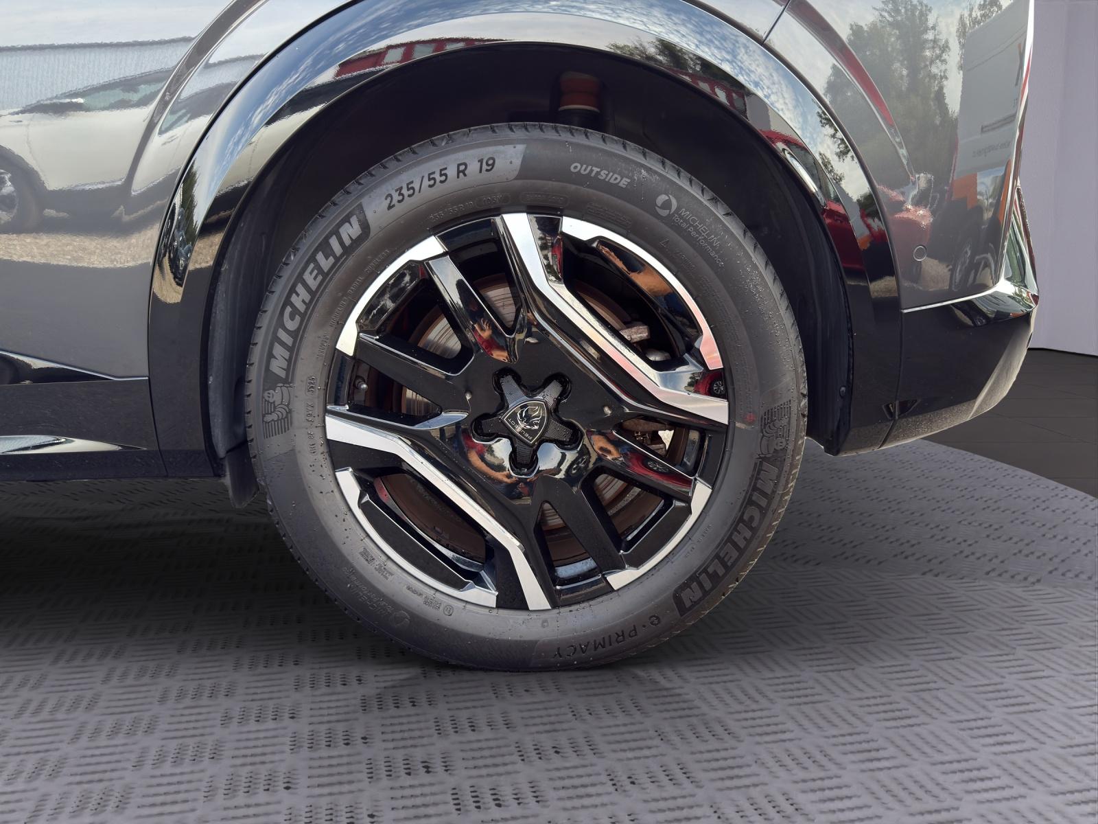 PEUGEOT 3008 e-GT-image-11