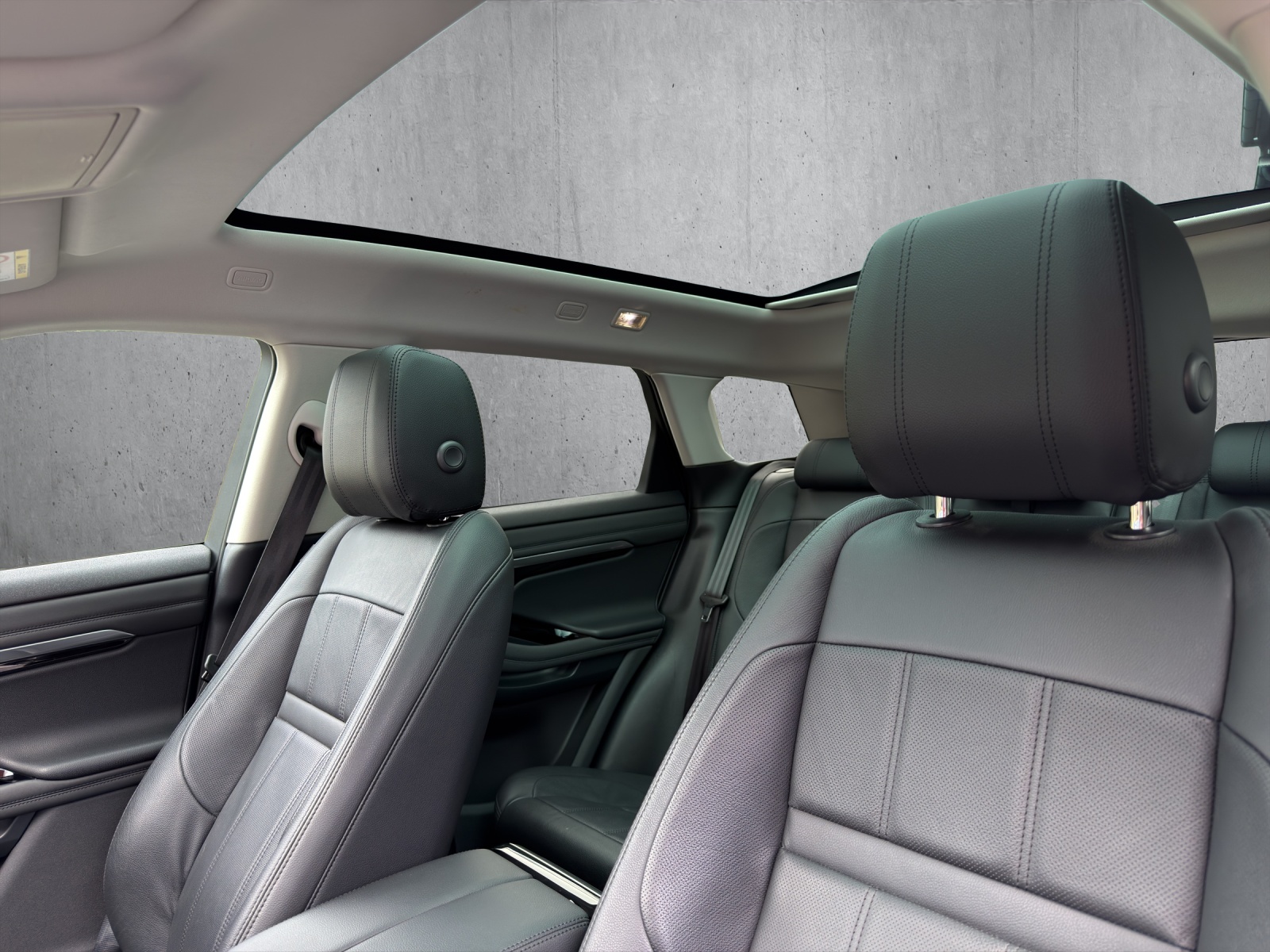 LAND ROVER Range Rover Evoque 2.0 T SE-image-13