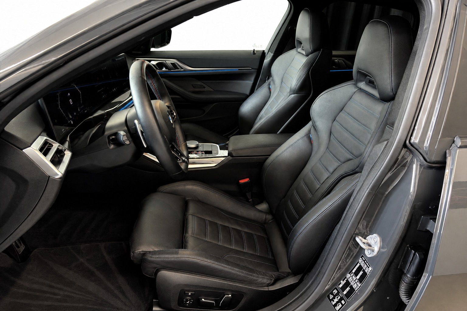BMW M440i xDrive 48V Gran Coupé M-Performance Steptronic Individual-image-10