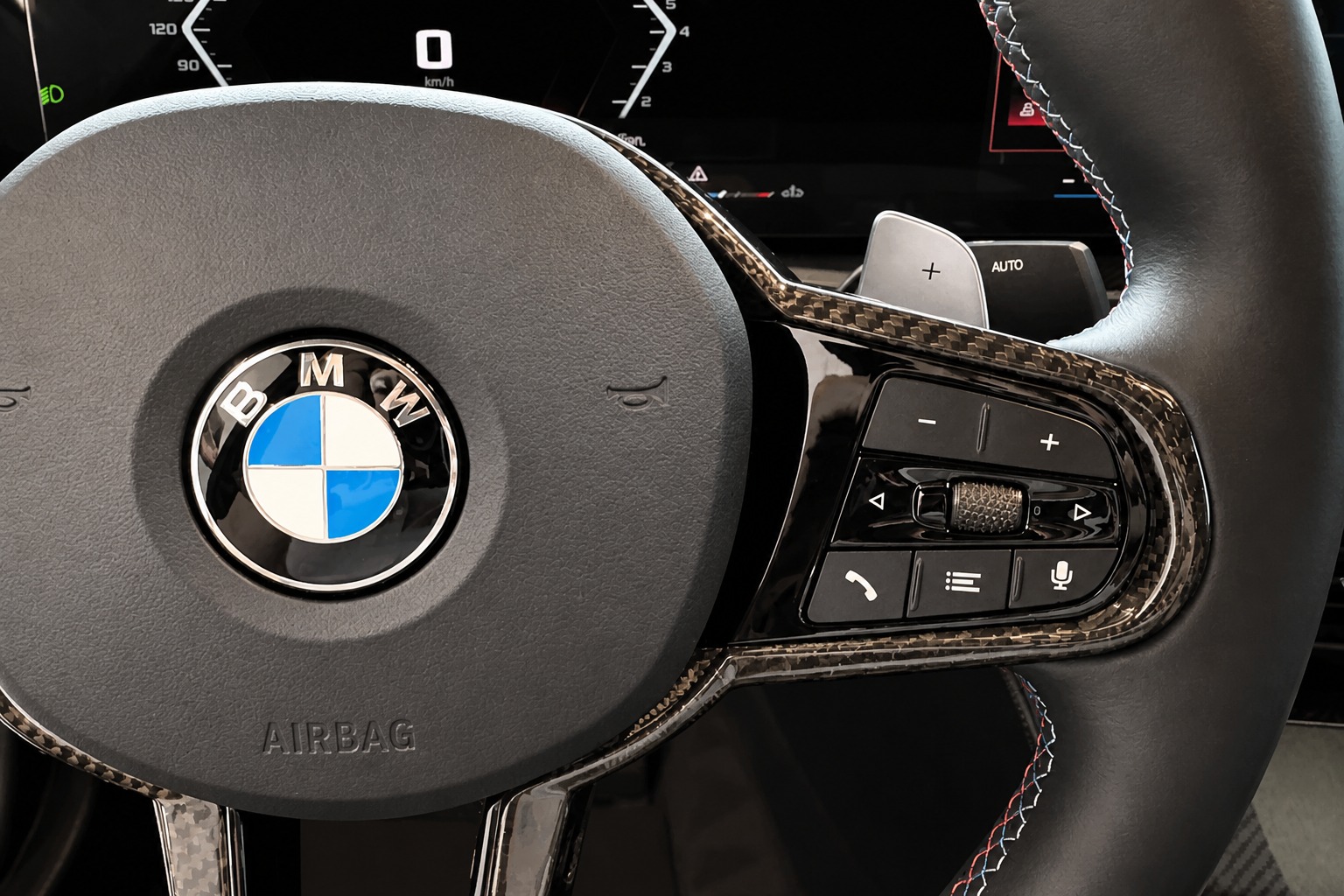 BMW M440i xDrive 48V Gran Coupé M-Performance Steptronic Individual-image-15