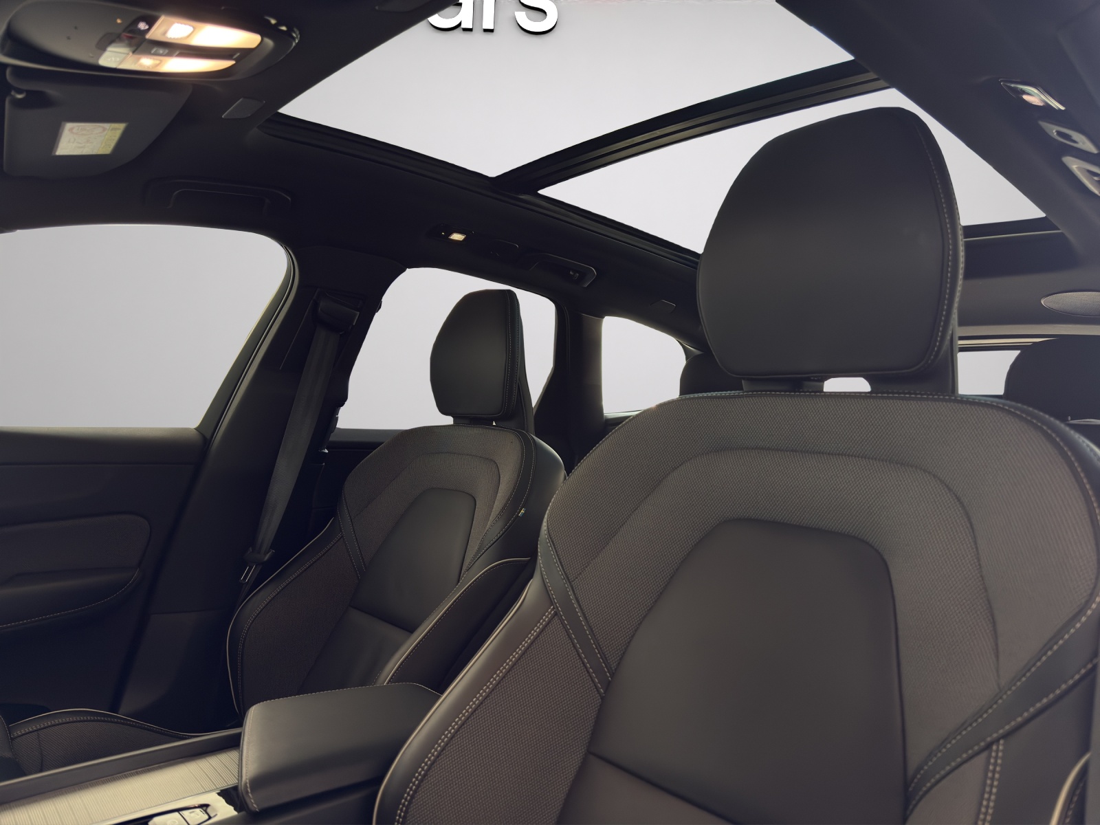 VOLVO XC60 2.0 T8 TE XCENTRIC eAWD-image-16
