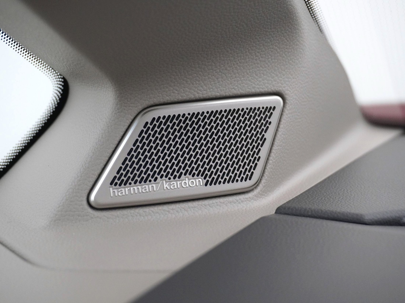 VW Multivan 1.5 TSI eHybrid Style DSG 4motion-image-19