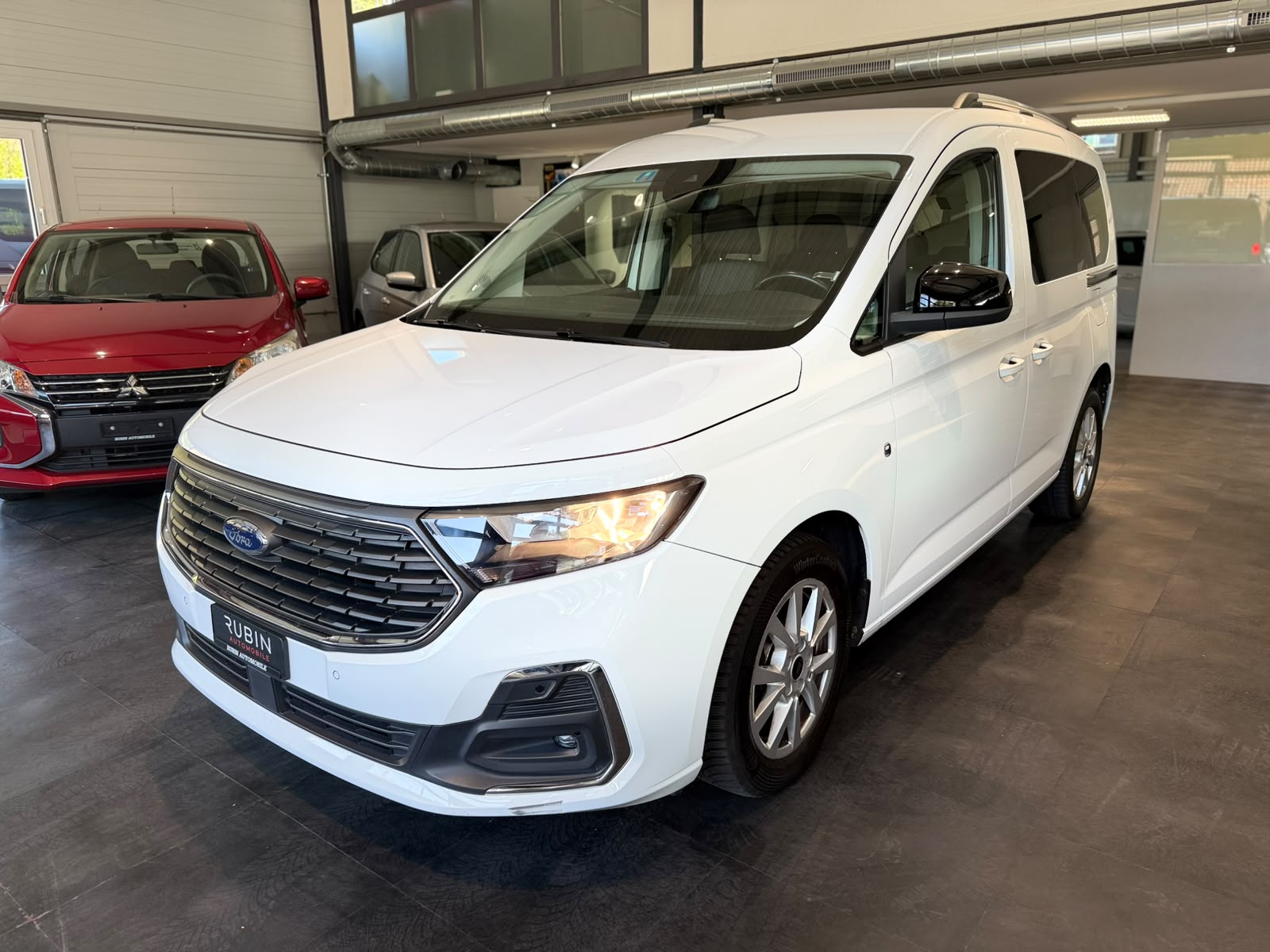 FORD Tourneo Connect 2.0 EcoBlue Titanium Automat