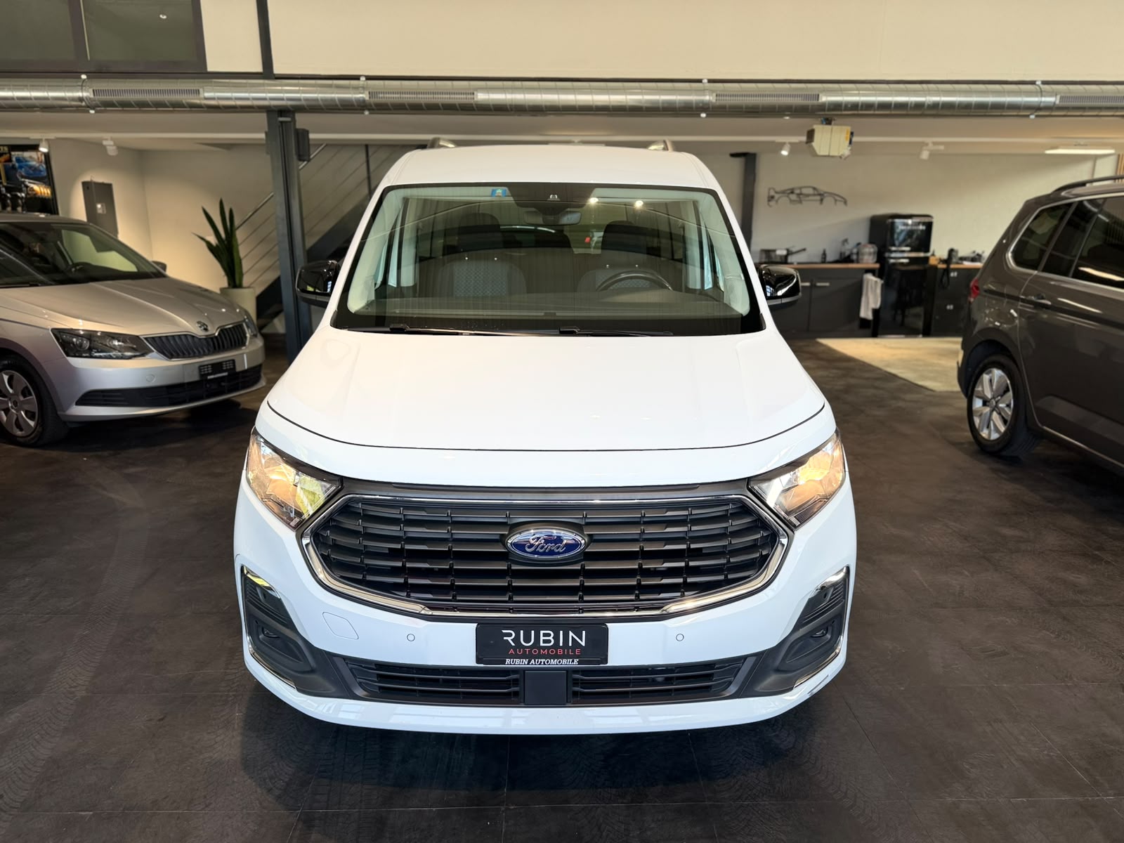 FORD Tourneo Connect 2.0 EcoBlue Titanium Automat-image-8