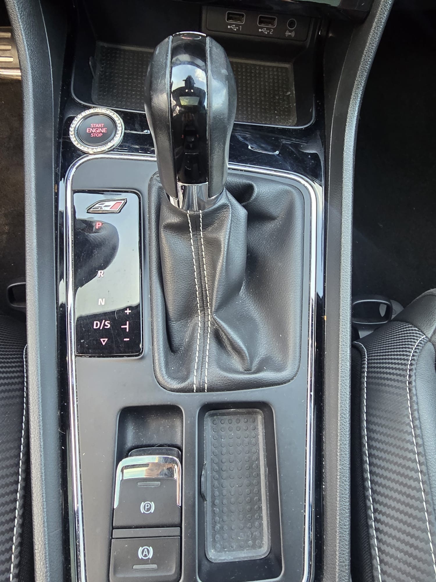 SEAT Leon 2.0 TSI Cupra 300 DSG-image-13