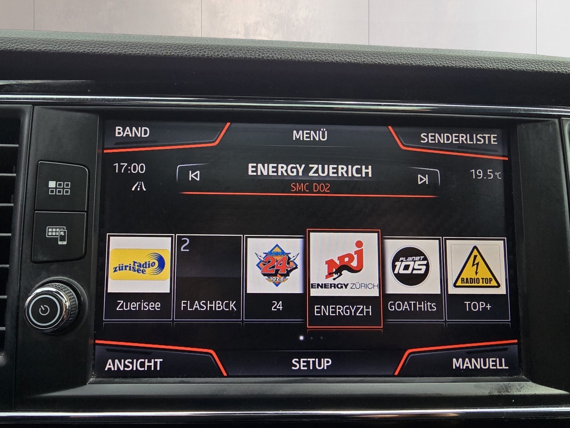 SEAT Leon 2.0 TSI Cupra 300 DSG-image-10