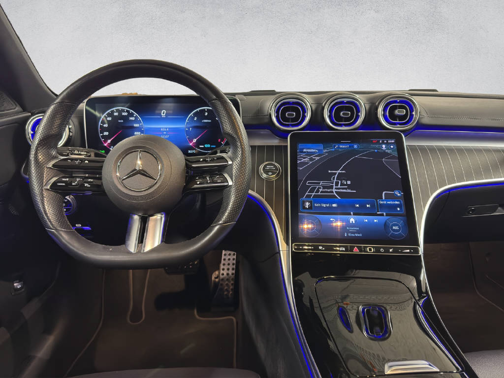 MERCEDES-BENZ C 220 d AMG Line 4Matic Swiss Star T-Modell-image-13
