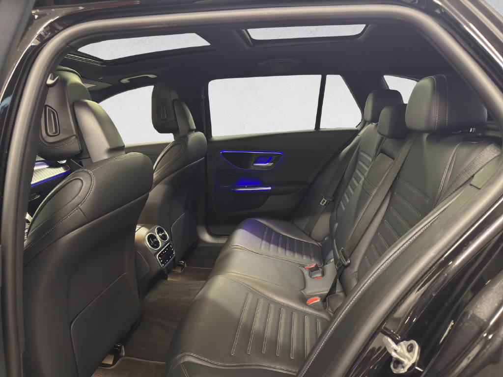 MERCEDES-BENZ C 220 d AMG Line 4Matic Swiss Star T-Modell-image-12