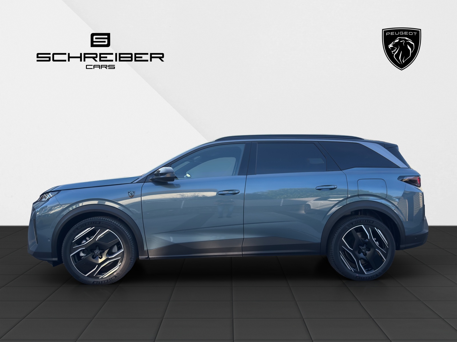 PEUGEOT 5008 1.6 PHEV 225 GT Exclusive-showroom-element-2