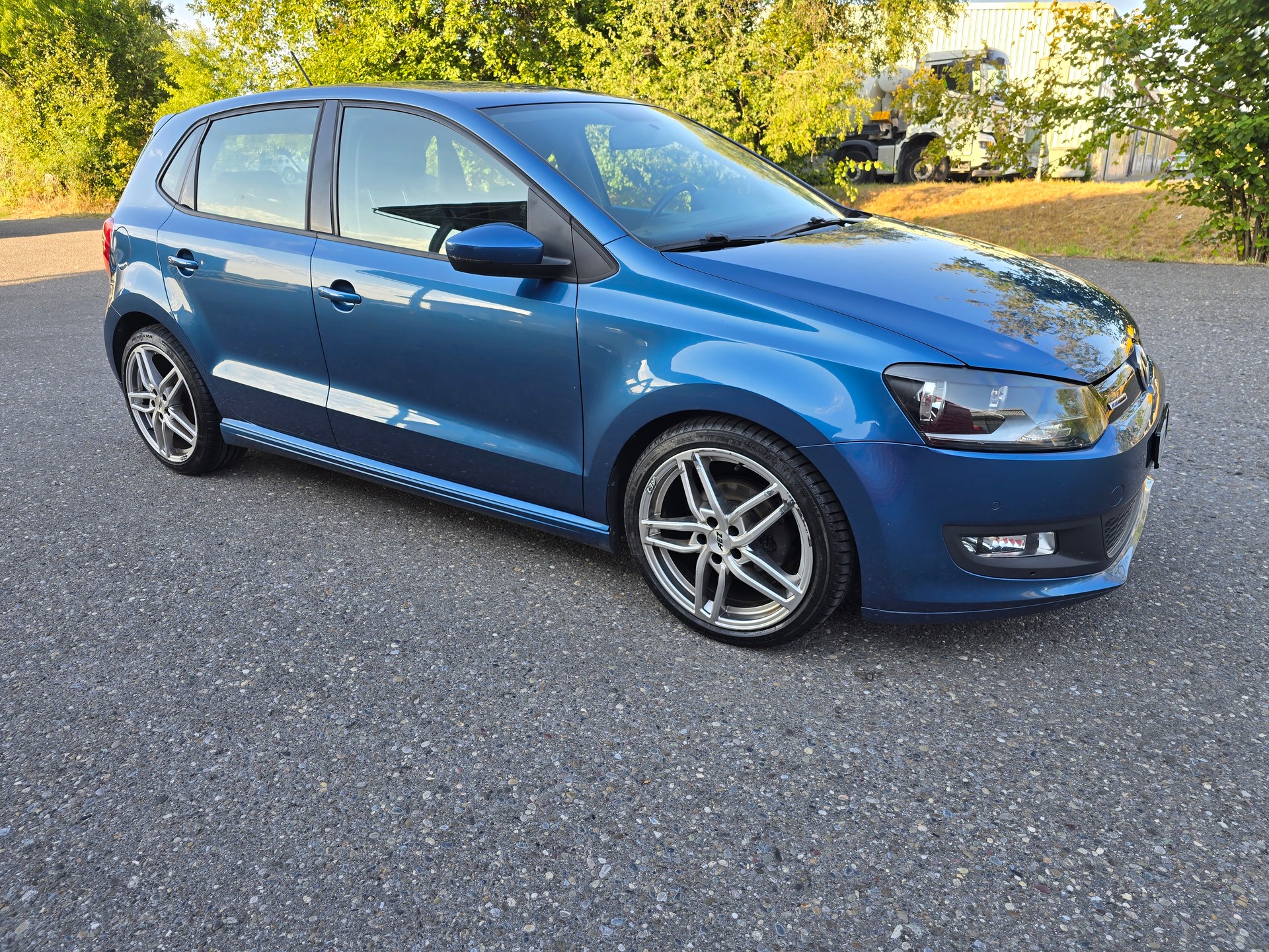 VW Polo 1.4 TDI BlueMotion Trendline-showroom-element-1