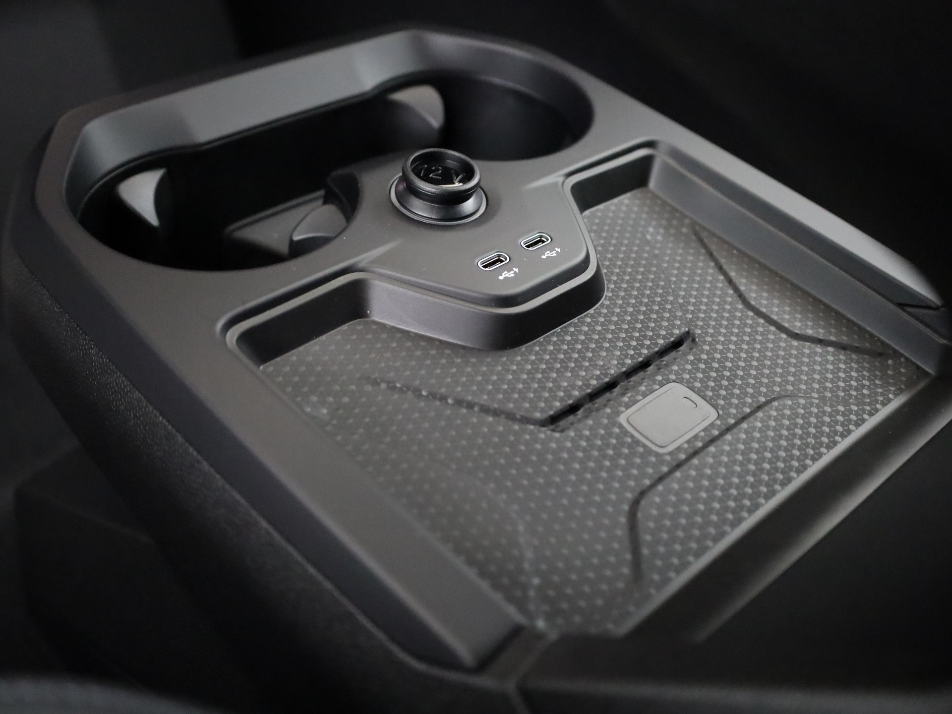 BMW iX xDrive60-image-19
