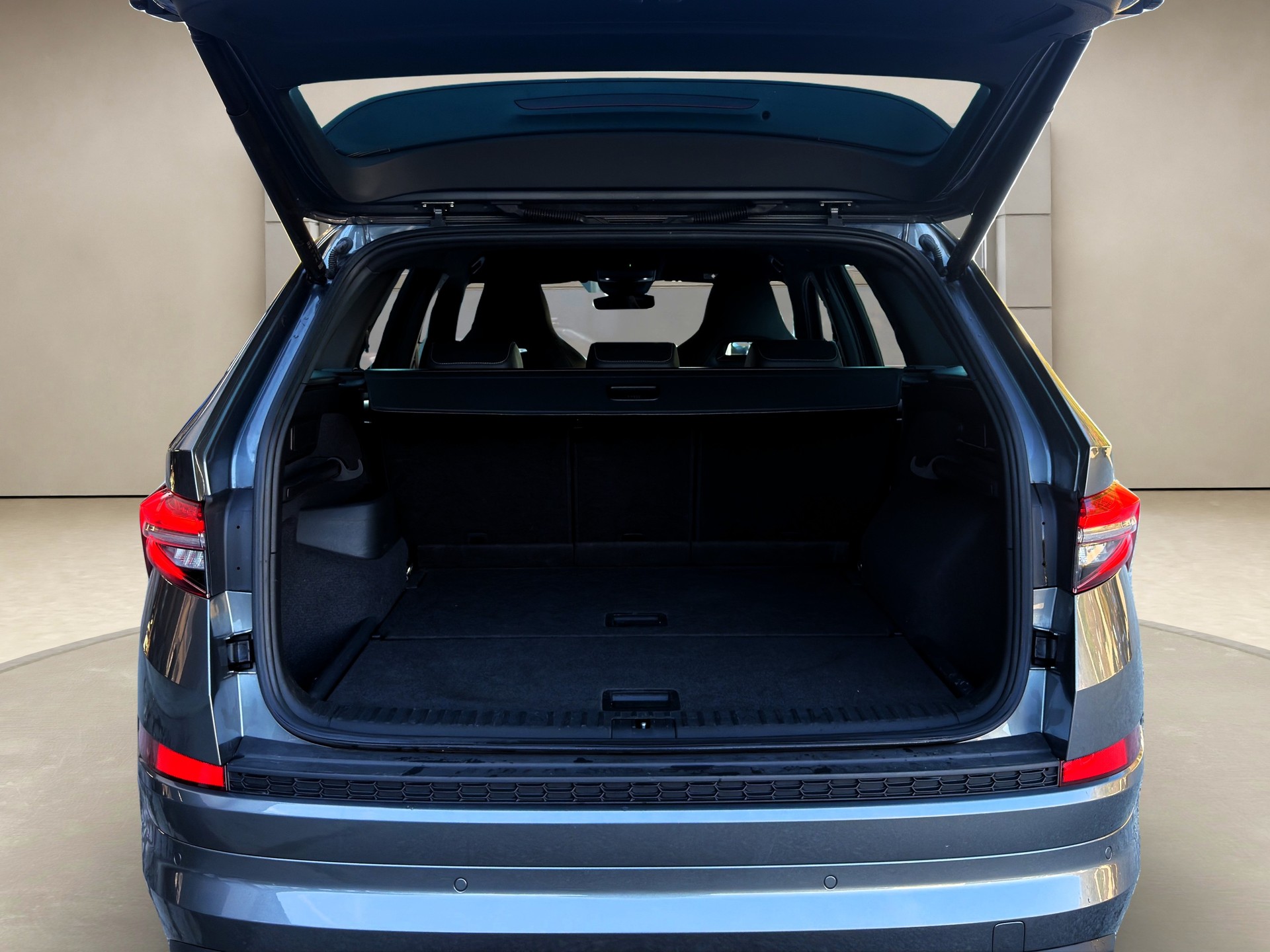 SKODA Kodiaq 2.0 TDI CR DSG❗SportLine 4x4❗✅CH-Fahrzeug & 8-fach bereift auf Alu✅-image-15