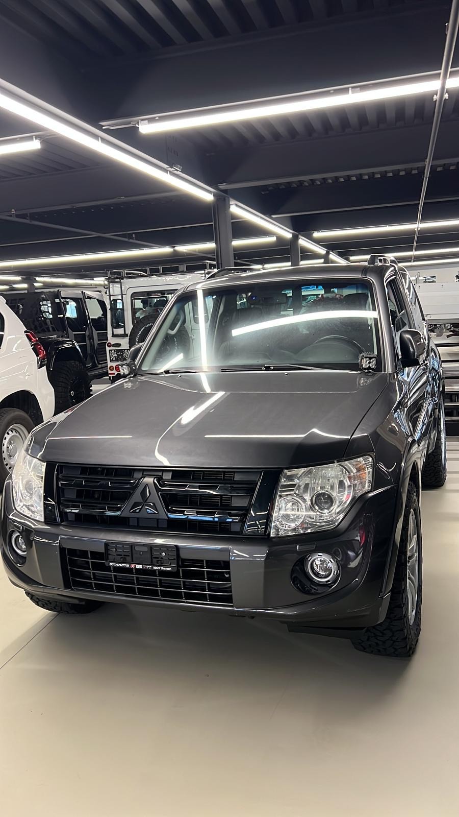 MITSUBISHI Pajero 3.2 DI-D Swiss Edition Automatic-showroom-element-2