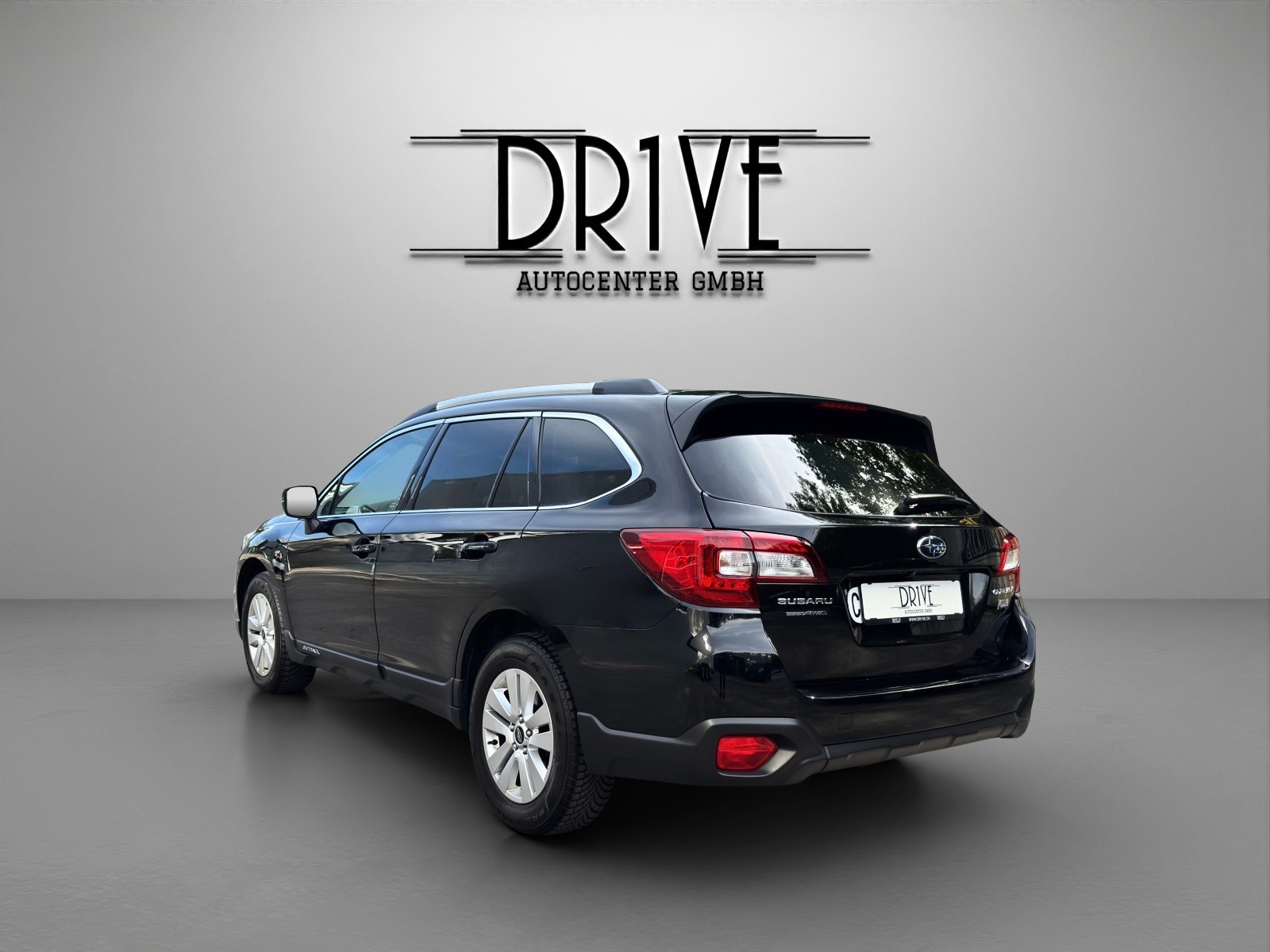 SUBARU Outback 2.0D Swiss AWD Lineartronic *Rückfahrtkamera + Sitzheizung*-image-6