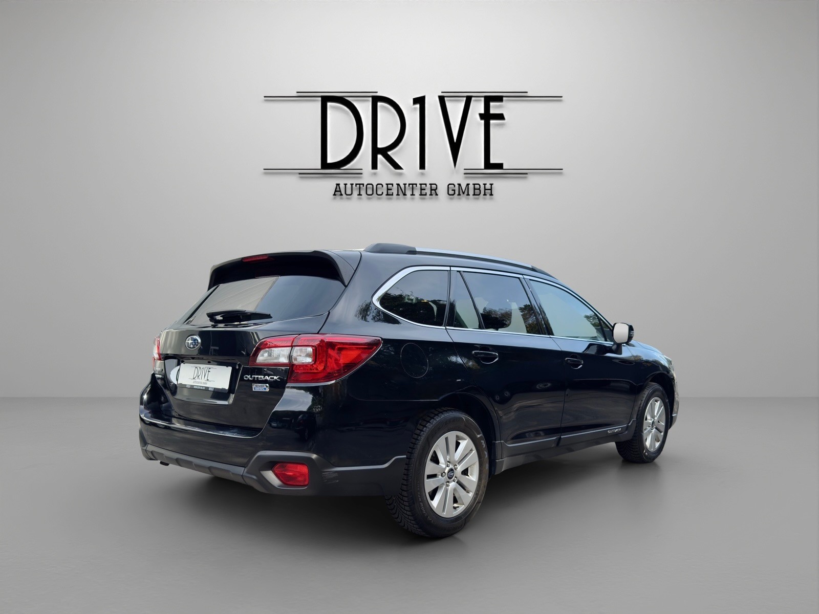 SUBARU Outback 2.0D Swiss AWD Lineartronic *Rückfahrtkamera + Sitzheizung*-image-4