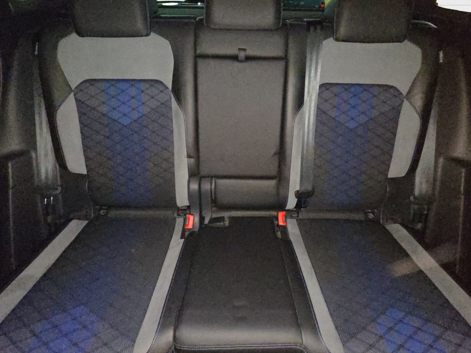 VW Tiguan 2.0TSI R 4Motion DSG-image-7